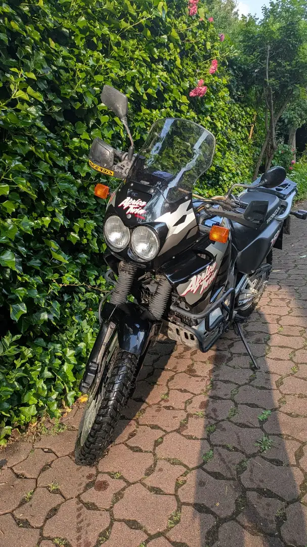Honda XRV 750 Schwarz - 1