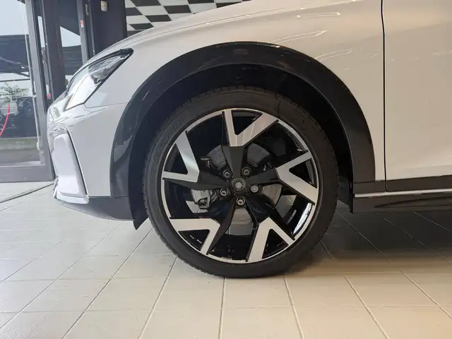 Audi A3 view 4