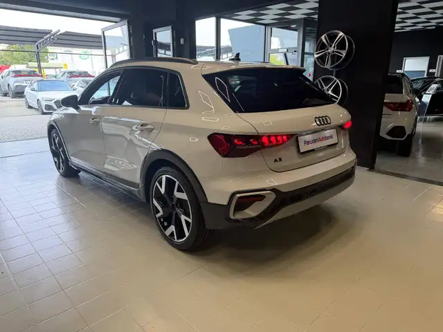 Audi A3 view 6