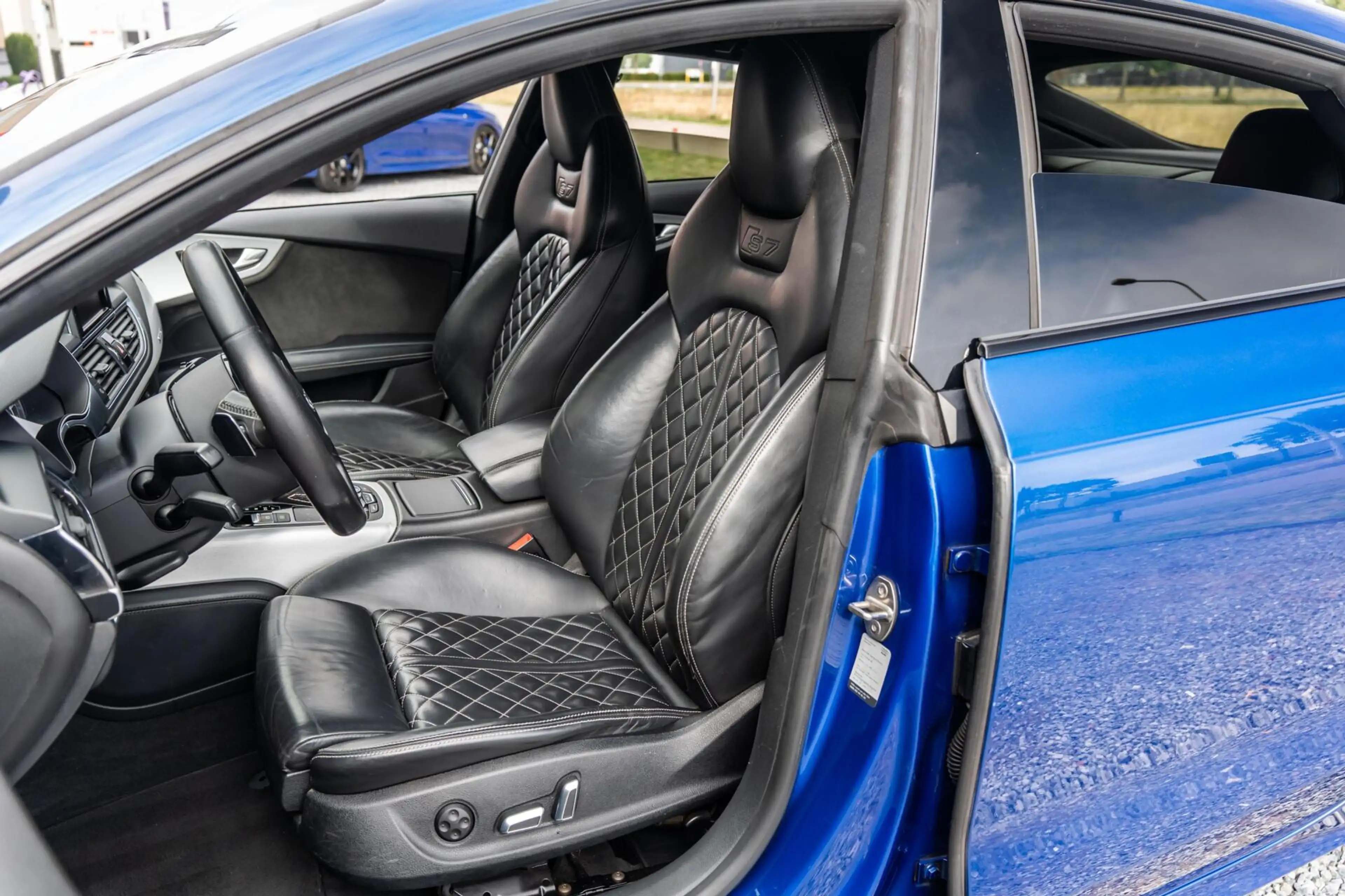 Audi S7 4.0 TFSI S7 quattro Pro Line Plus — photo 25