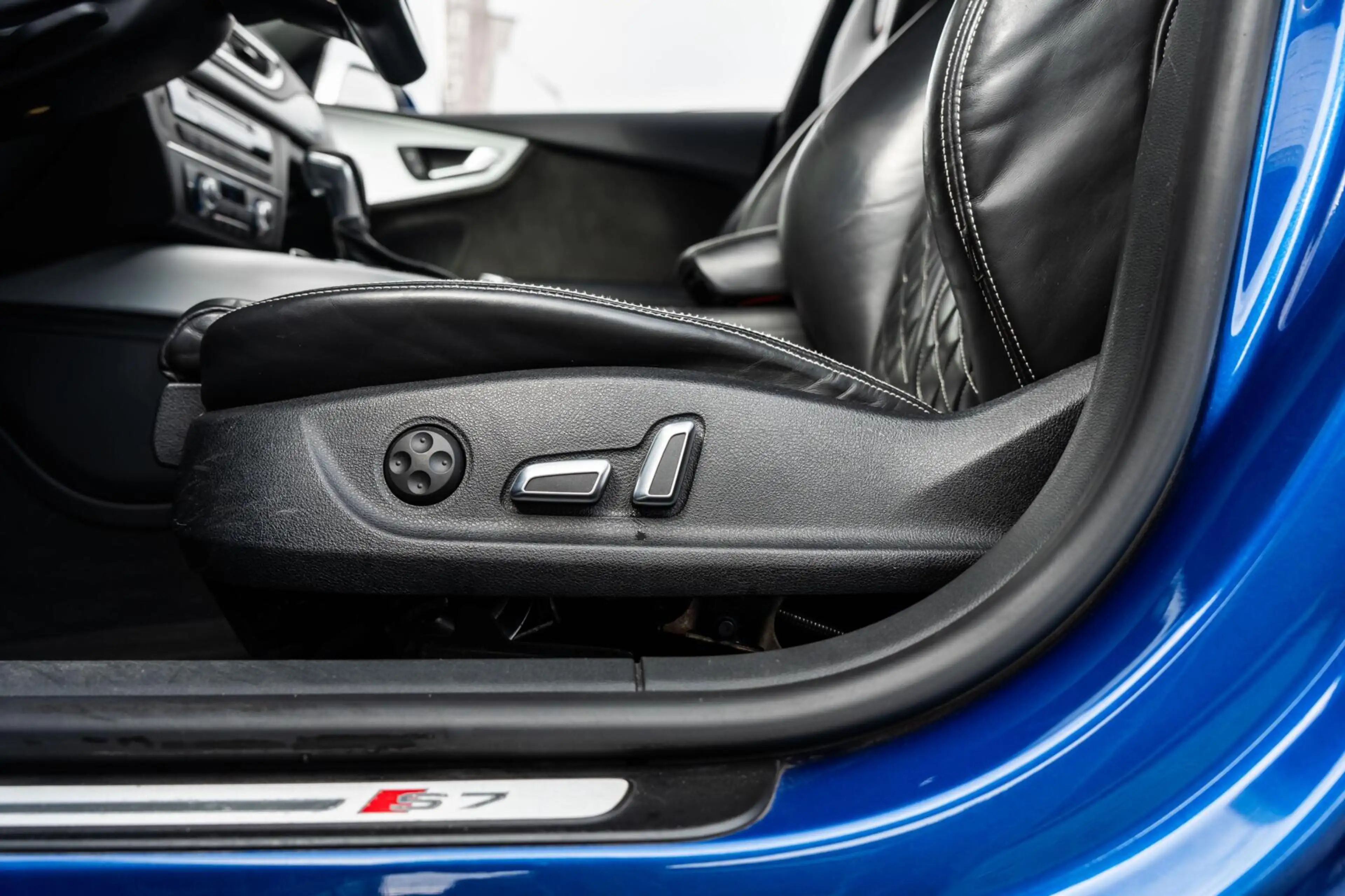 Audi S7 4.0 TFSI S7 quattro Pro Line Plus — photo 27