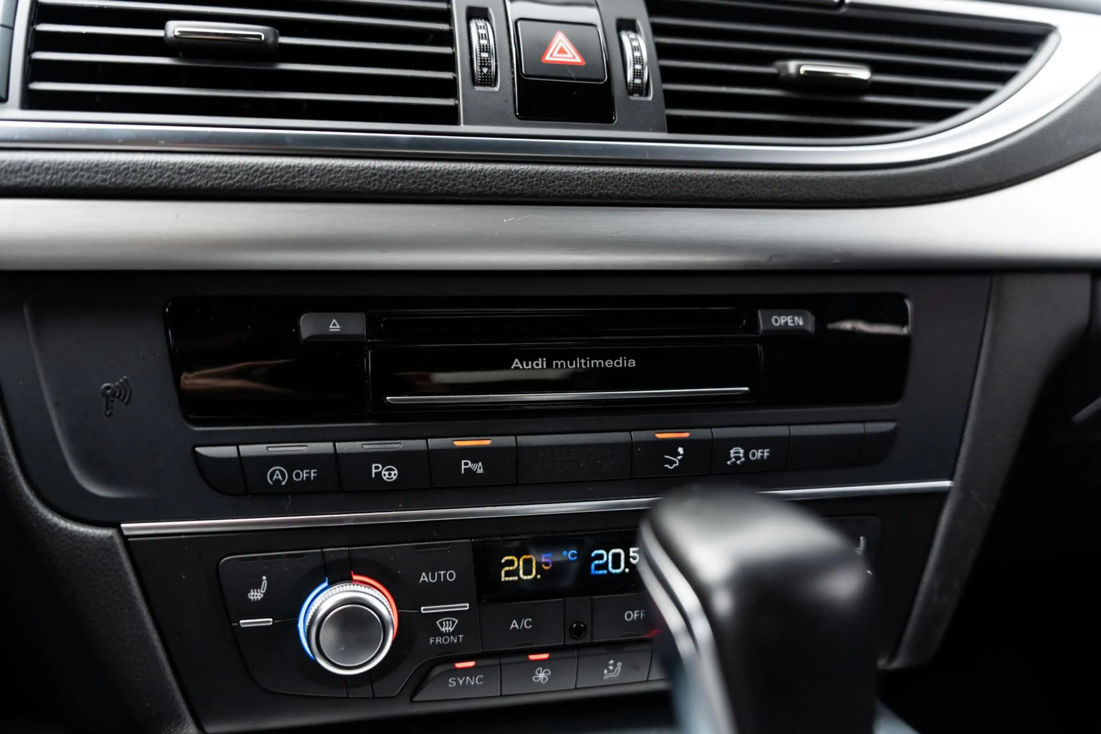 Audi S7 4.0 TFSI S7 quattro Pro Line Plus — photo 40