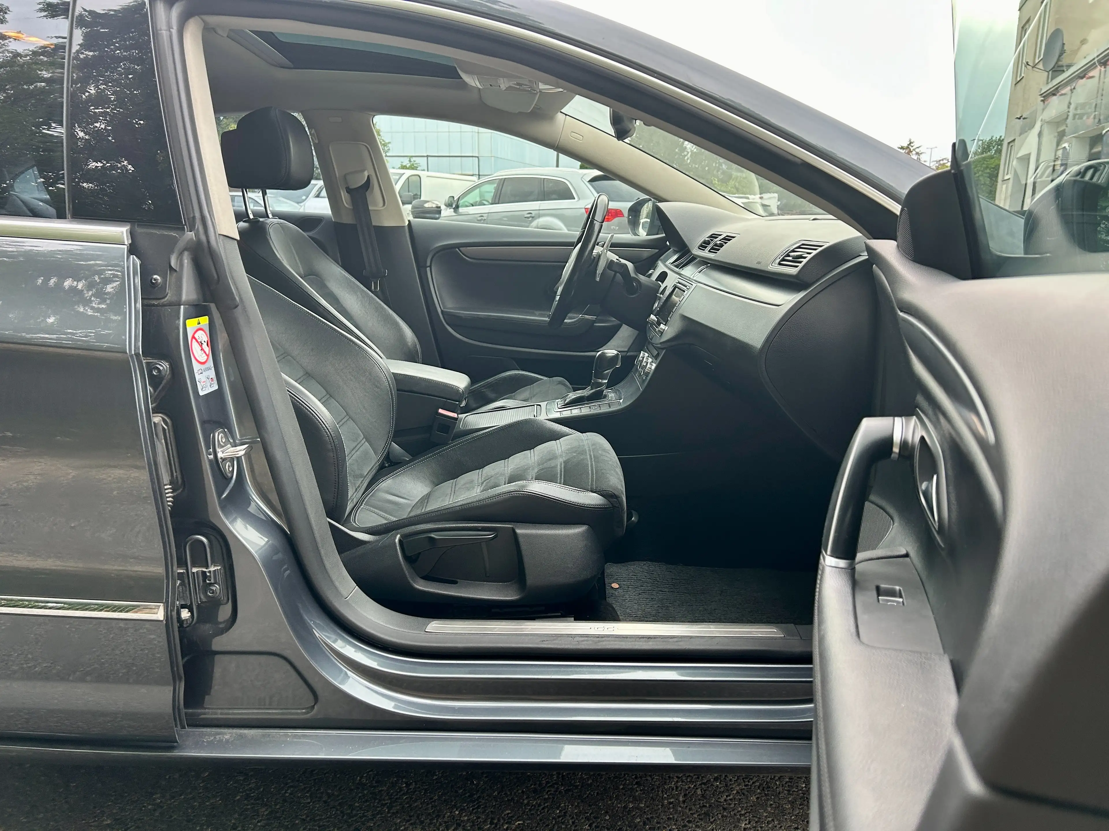 Volkswagen Passat CC Passat CC 2,0 TDI DPF DSG*R-LINE* — photo 10