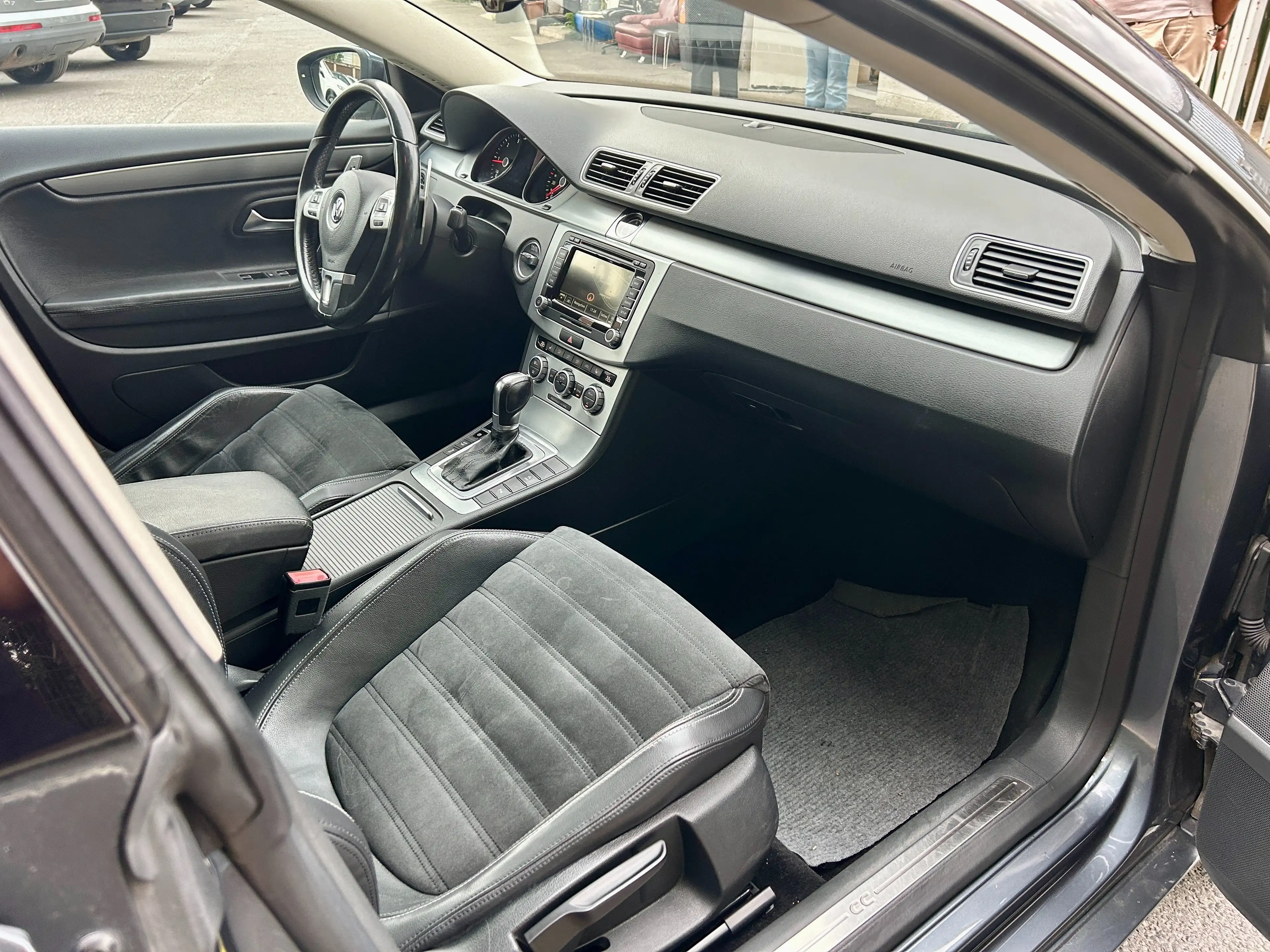Volkswagen Passat CC Passat CC 2,0 TDI DPF DSG*R-LINE* — photo 11