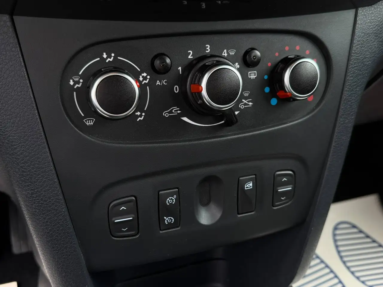 Dacia Sandero Stepway 0.9 TCe Stepway Plus Easy-R, миниатюра 10
