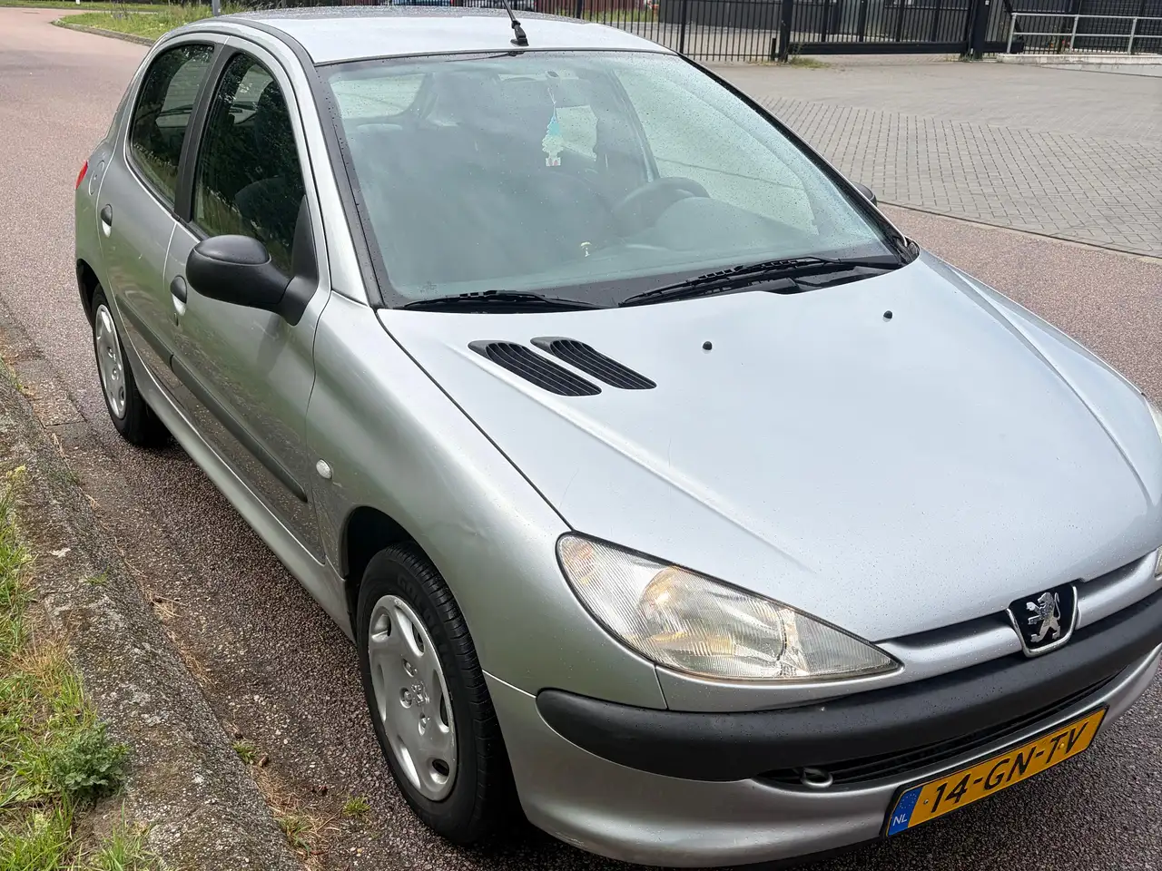 Peugeot 206 1.1 XR, foto 2