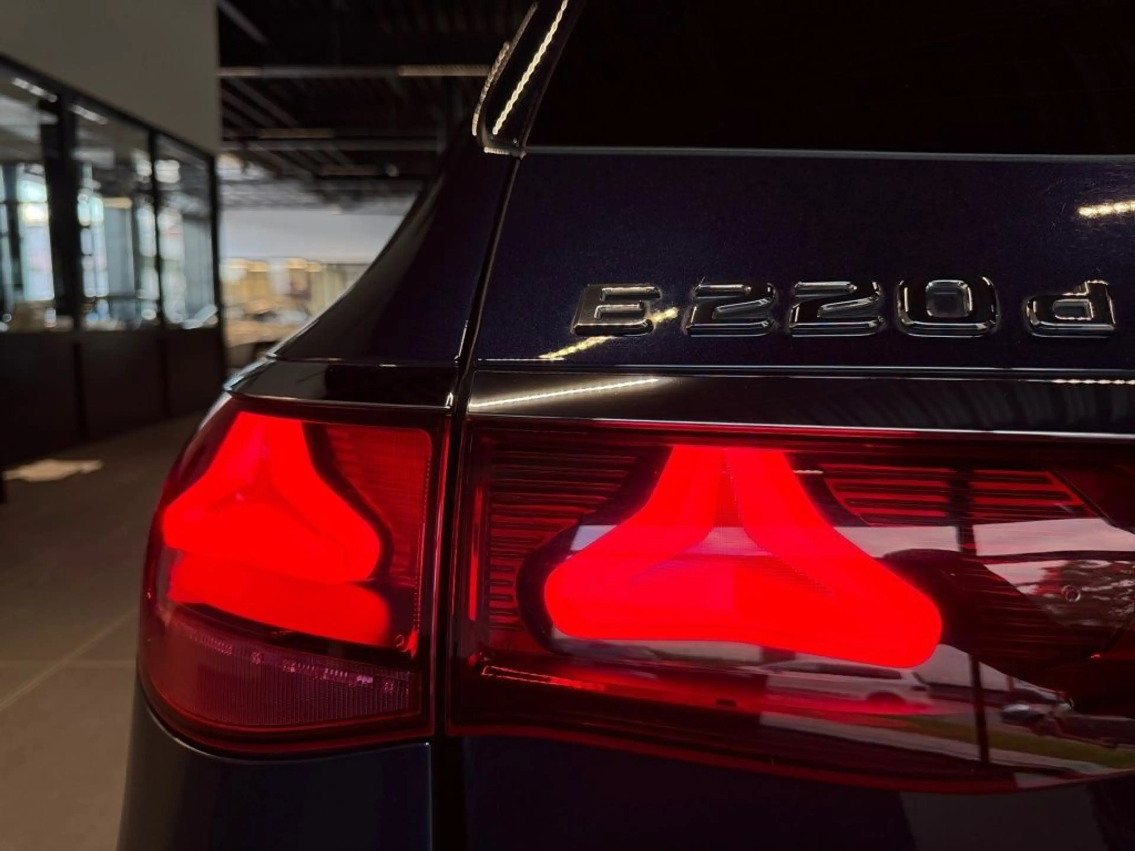 Mercedes-Benz E 220 d 4M T All-Terrain Standheizung -Distronic — photo 10
