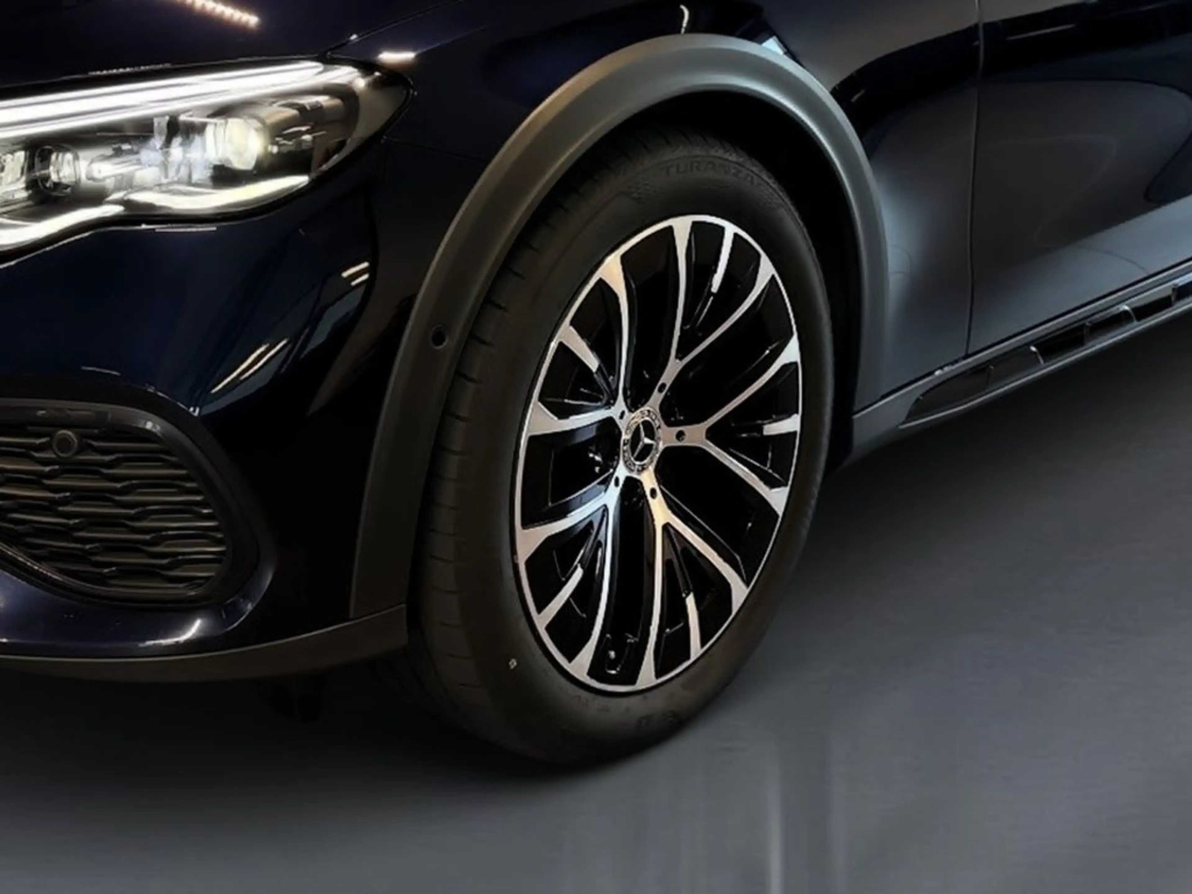 Mercedes-Benz E 220 d 4M T All-Terrain Standheizung -Distronic — photo 3