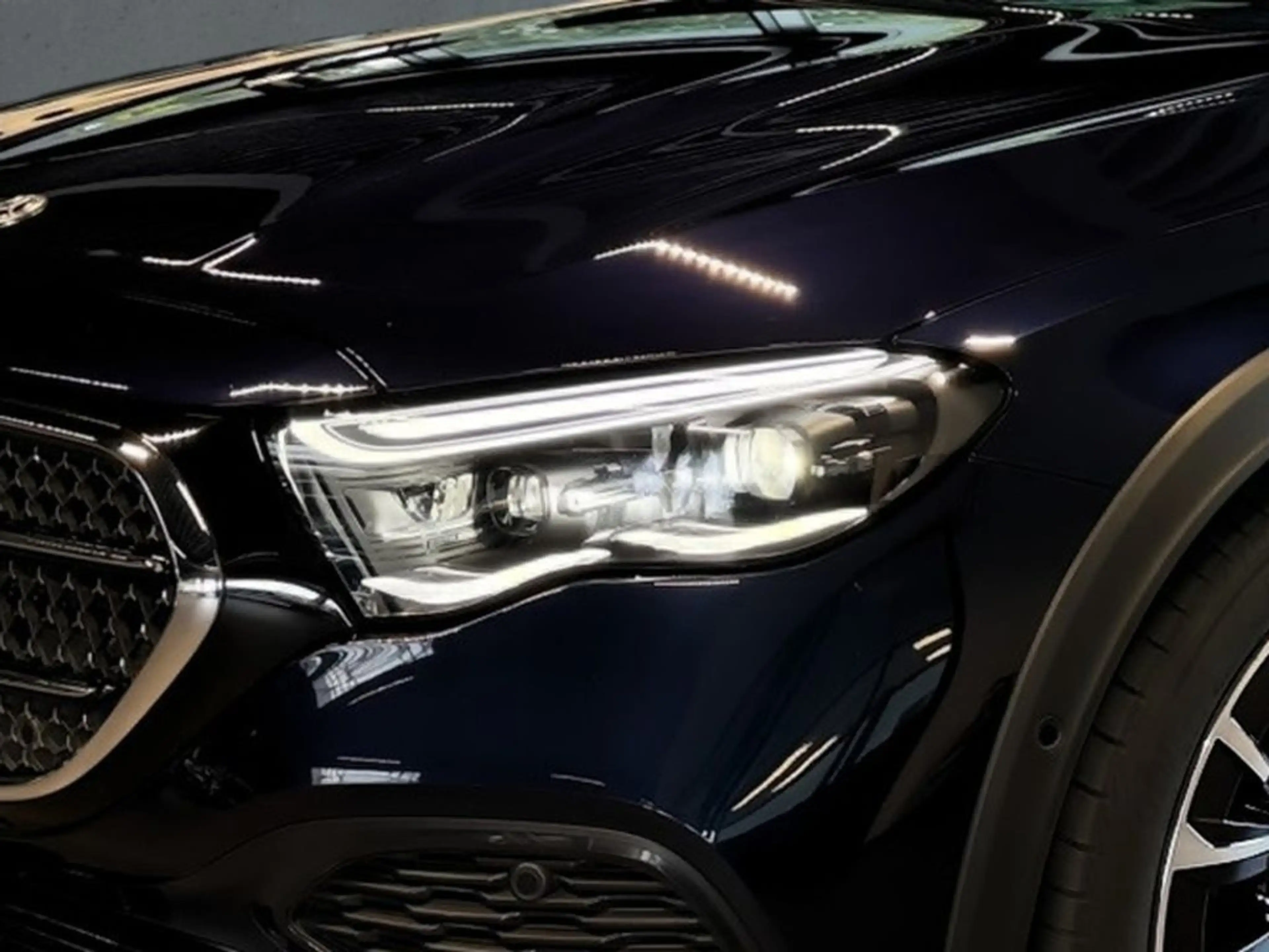 Mercedes-Benz E 220 d 4M T All-Terrain Standheizung -Distronic — photo 2
