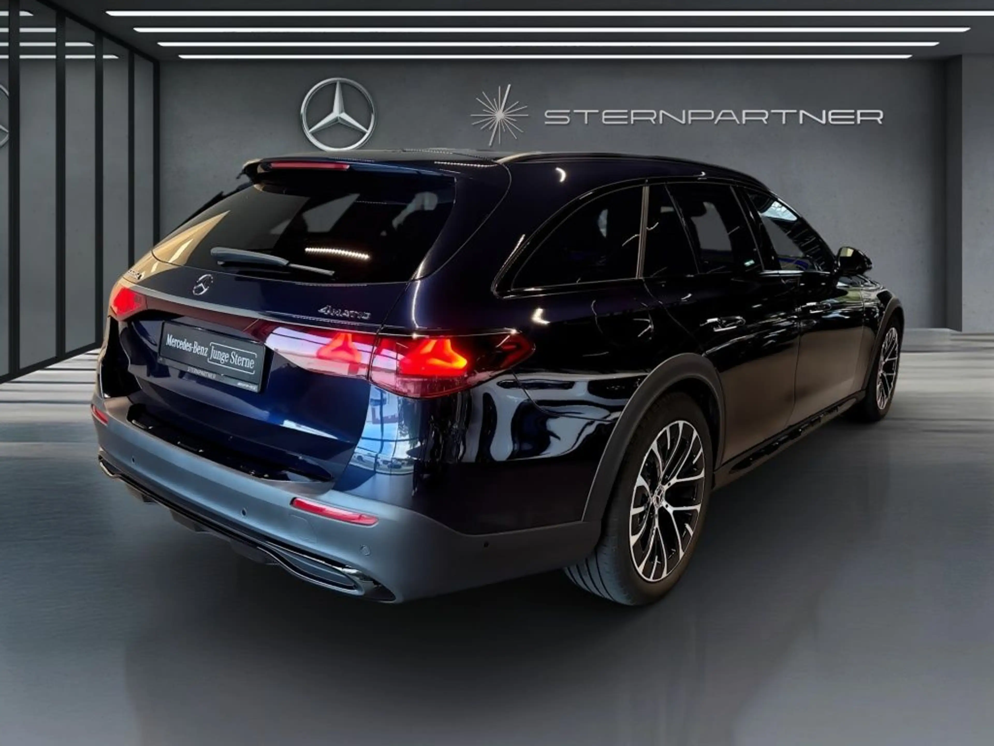 Mercedes-Benz E 220 d 4M T All-Terrain Standheizung -Distronic — photo 12