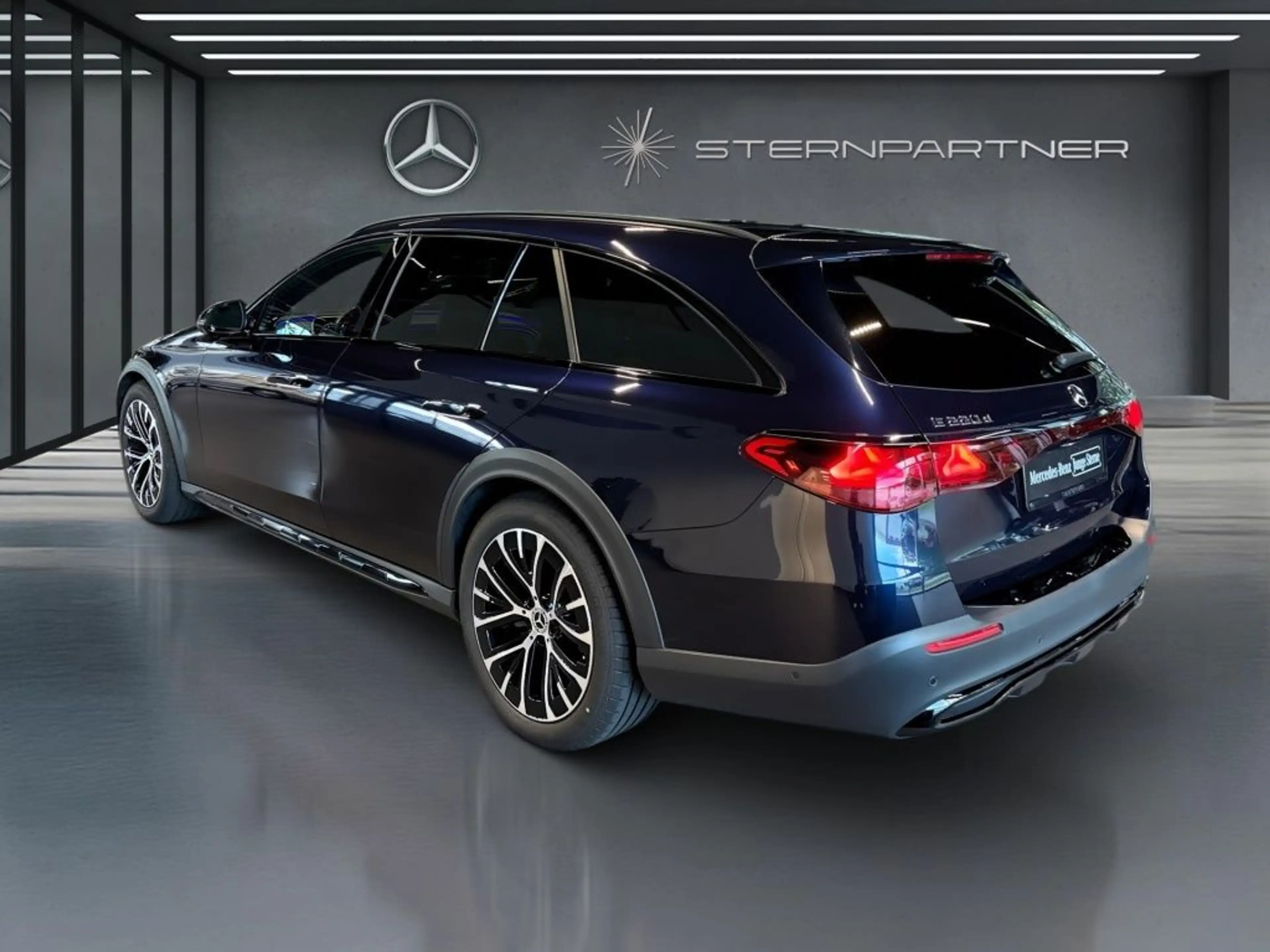 Mercedes-Benz E 220 d 4M T All-Terrain Standheizung -Distronic — photo 8