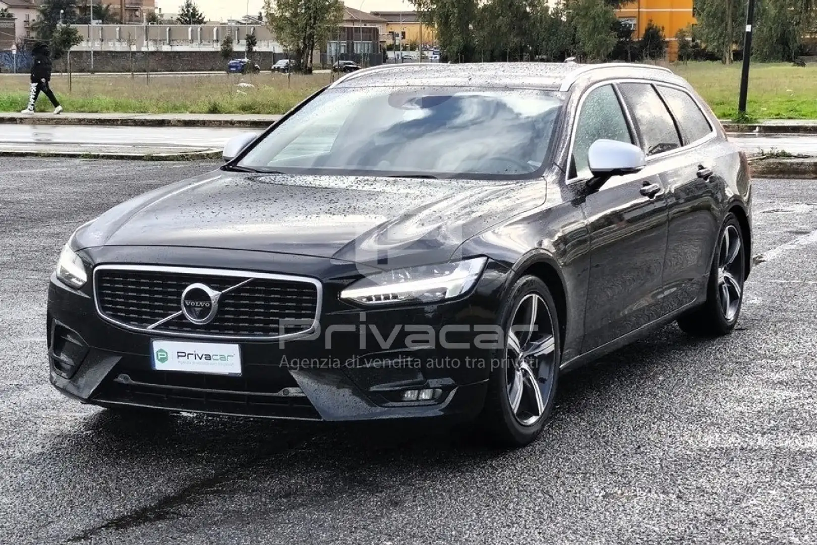 Volvo V90 V90 D4 R-design Schwarz - 1
