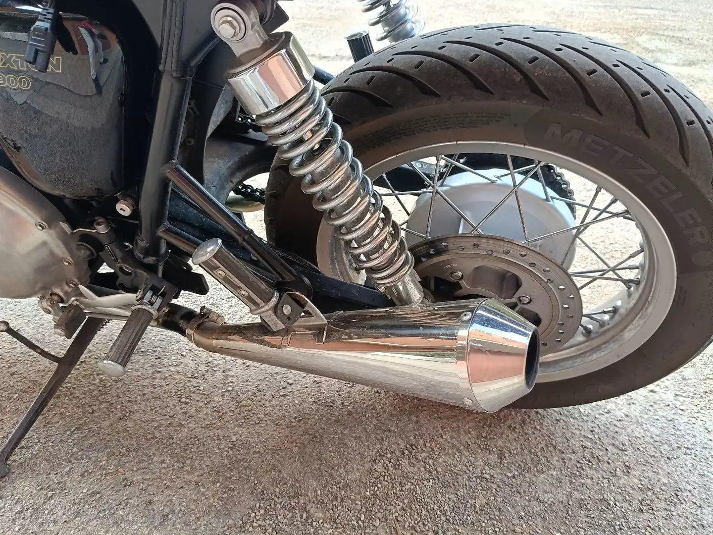 Triumph Thruxton EFI 900 Negro - 1