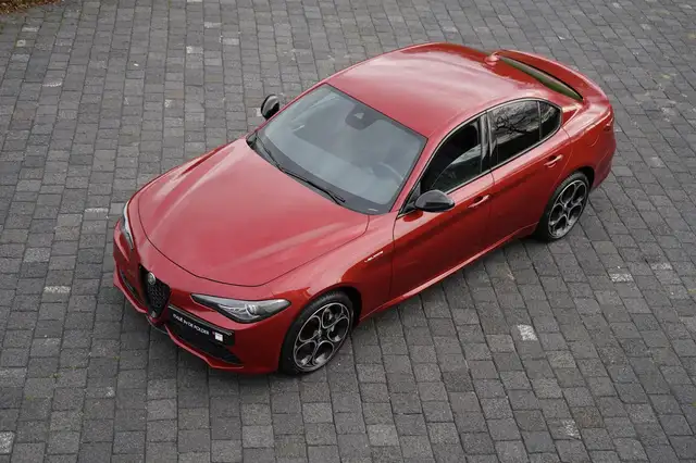 Alfa Romeo Giulia 2.0 T Veloce AWD Q4 Rosso Competizone