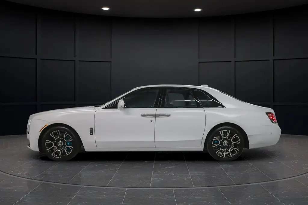 2023 Rolls-Royce Ghost Black Badge — снимка 1