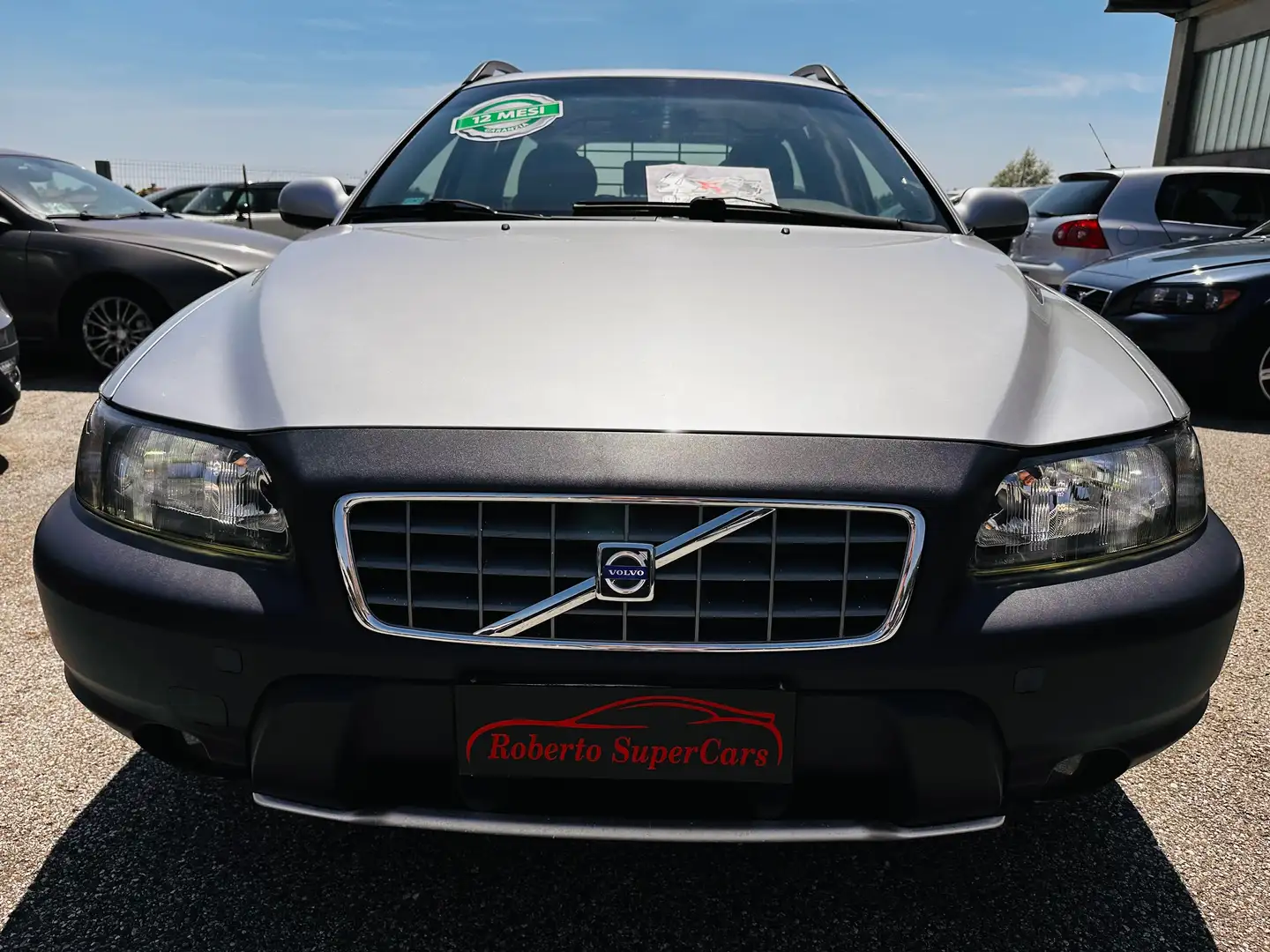 Volvo V70 V70-XC 2.4 Turbo Benzina 4x4 Optima AWD Argento - 2