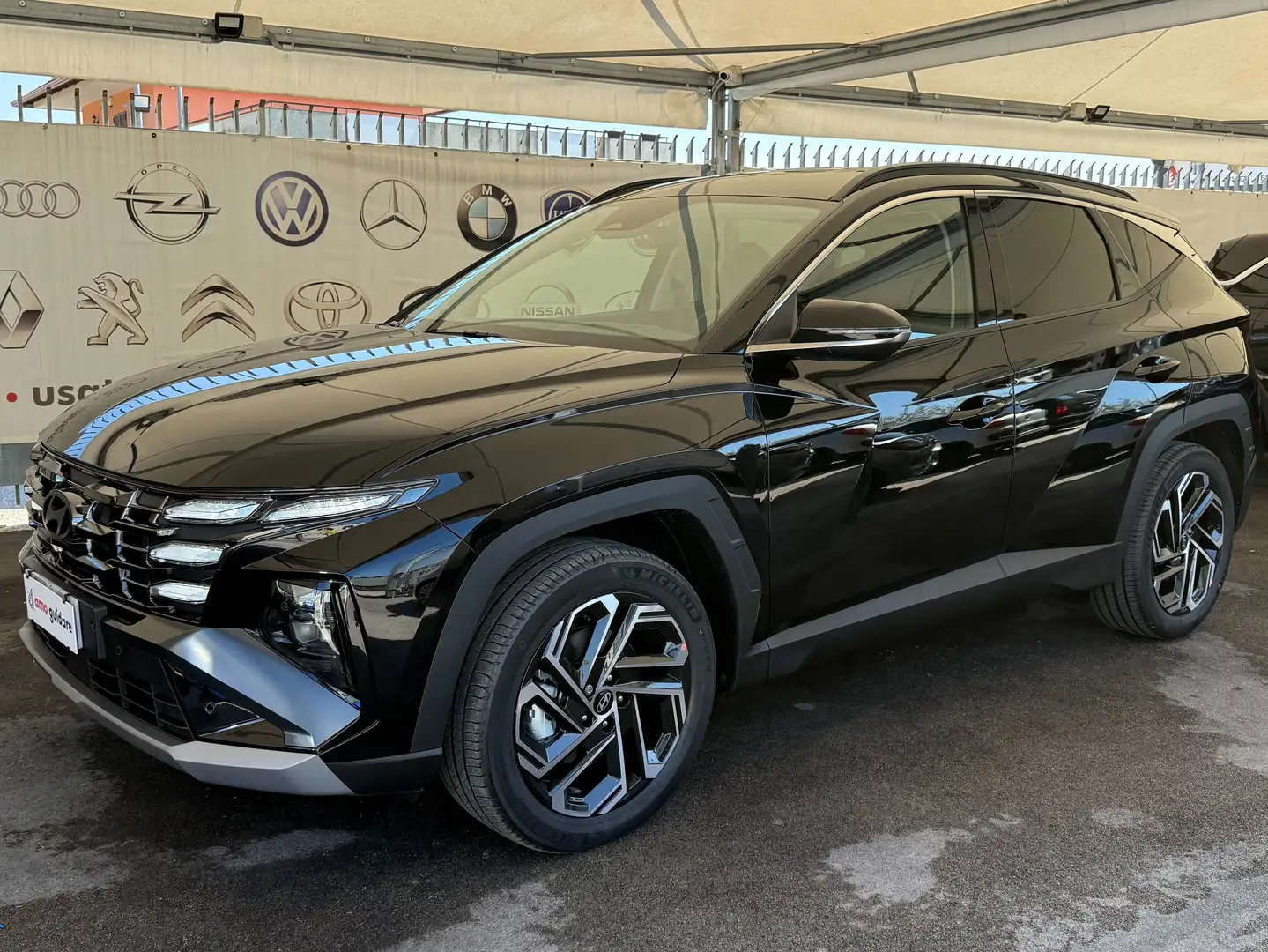 Hyundai TUCSON Tucson 1.6 crdi 48V Exellence 2wd dct Zwart - 2