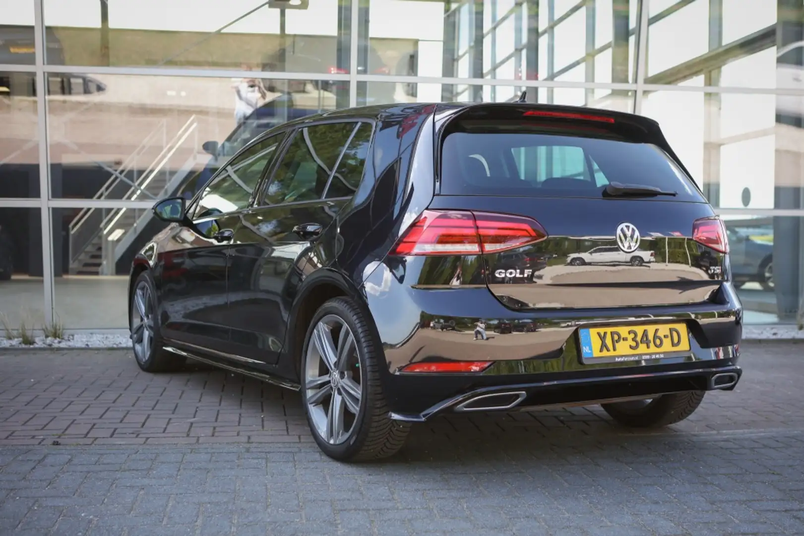 Volkswagen Golf 1.4 TSI | R-line Negro - 2