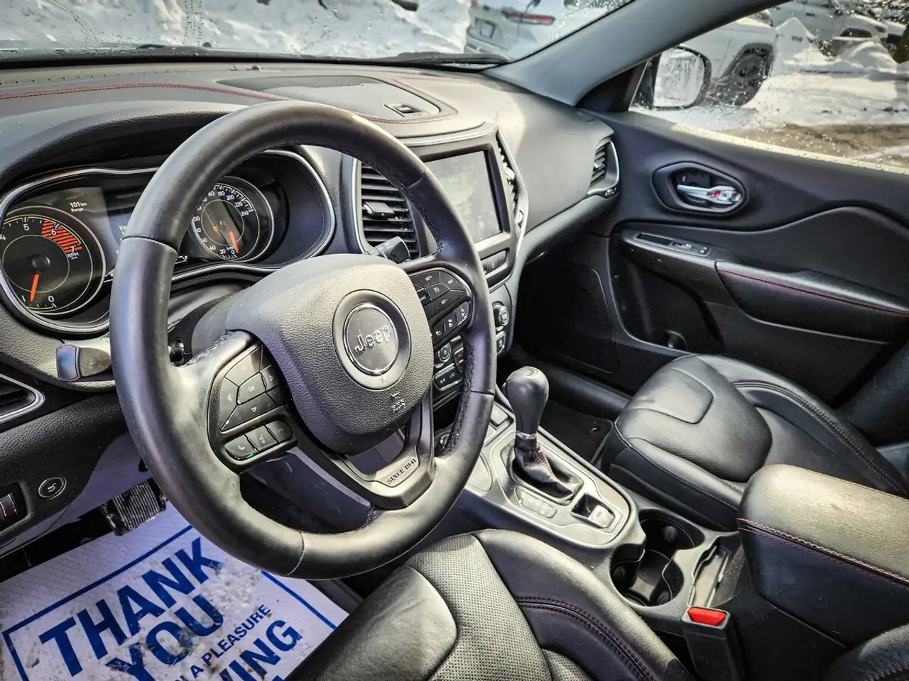 Jeep Cherokee снимка Jeep Cherokee