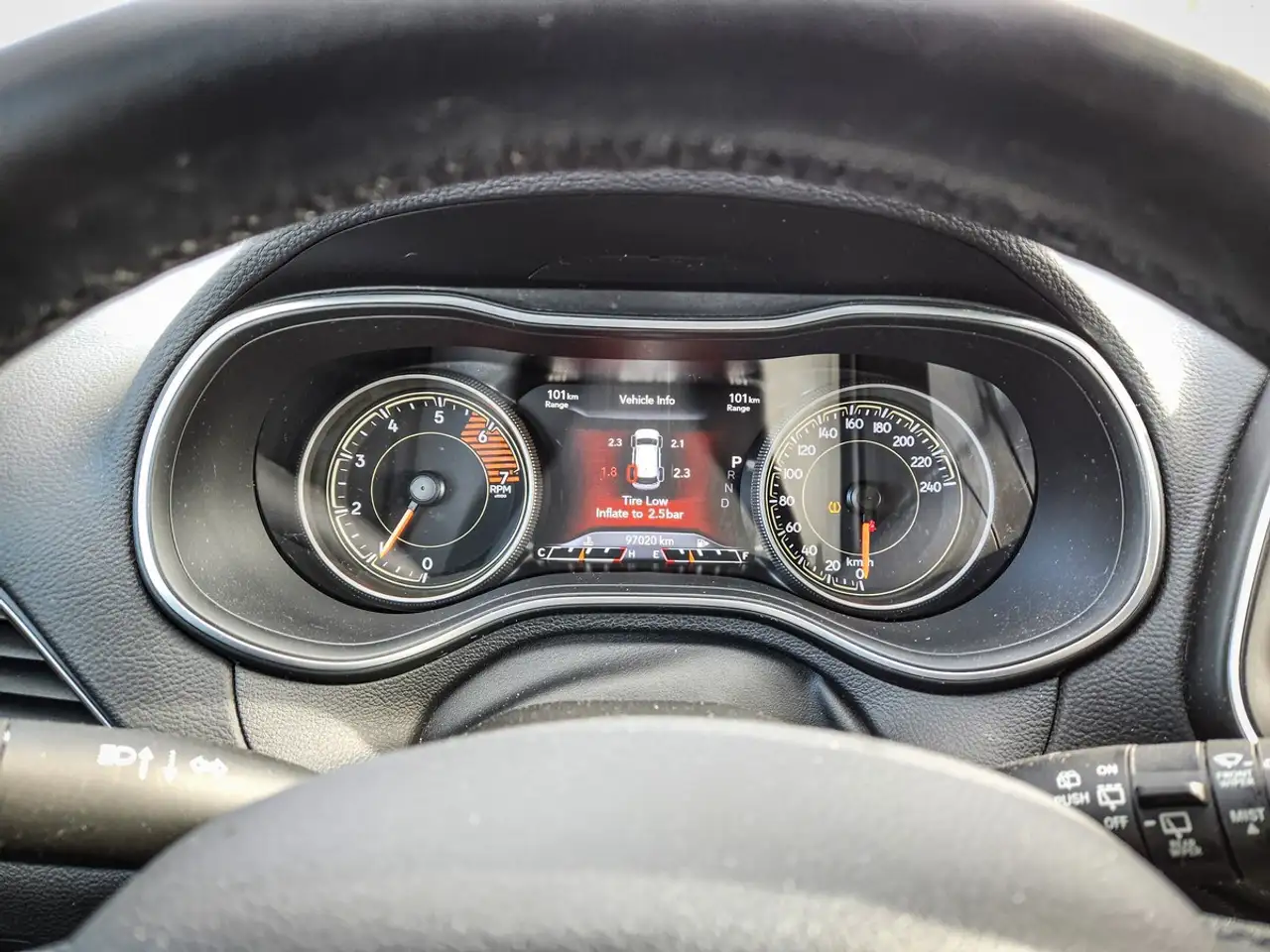Jeep Cherokee снимка Jeep Cherokee