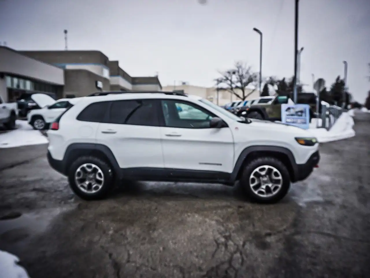 Jeep Cherokee снимка Jeep Cherokee