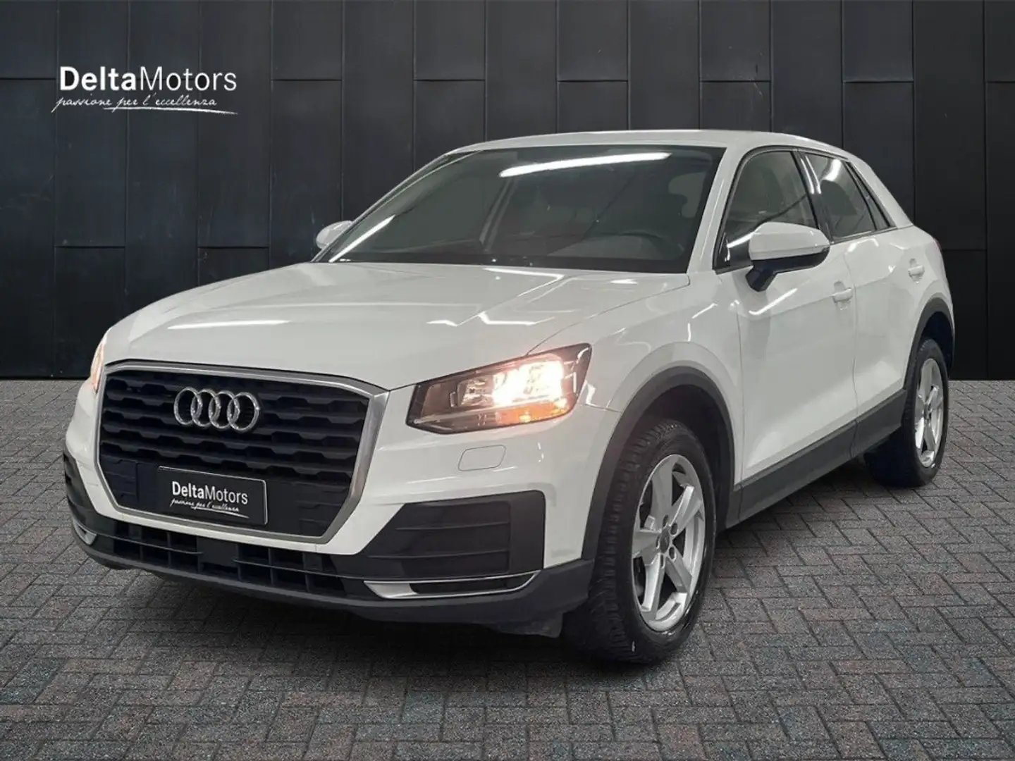 Audi Q2 30 1.6 tdi s-tronic Bianco - 1