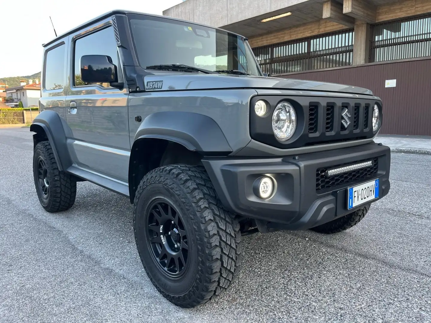 Suzuki Jimny Jimny IV 2019 1.5 Sakigake 4wd allgrip Grigio - 2