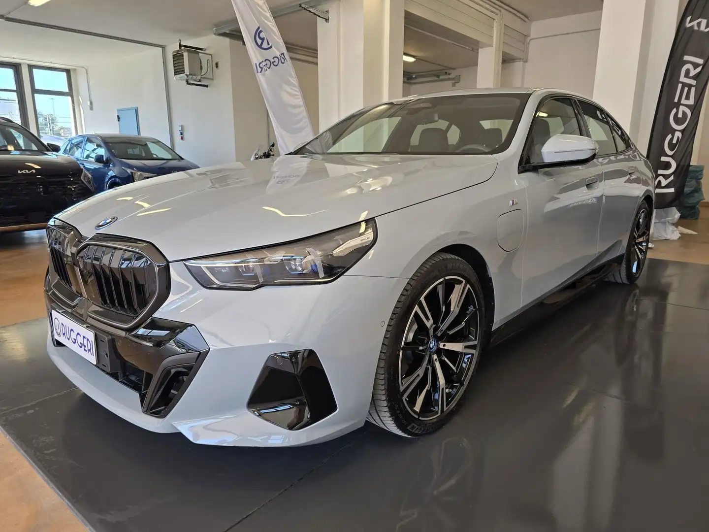 BMW 530 530e sDrive Msport Gris - 1