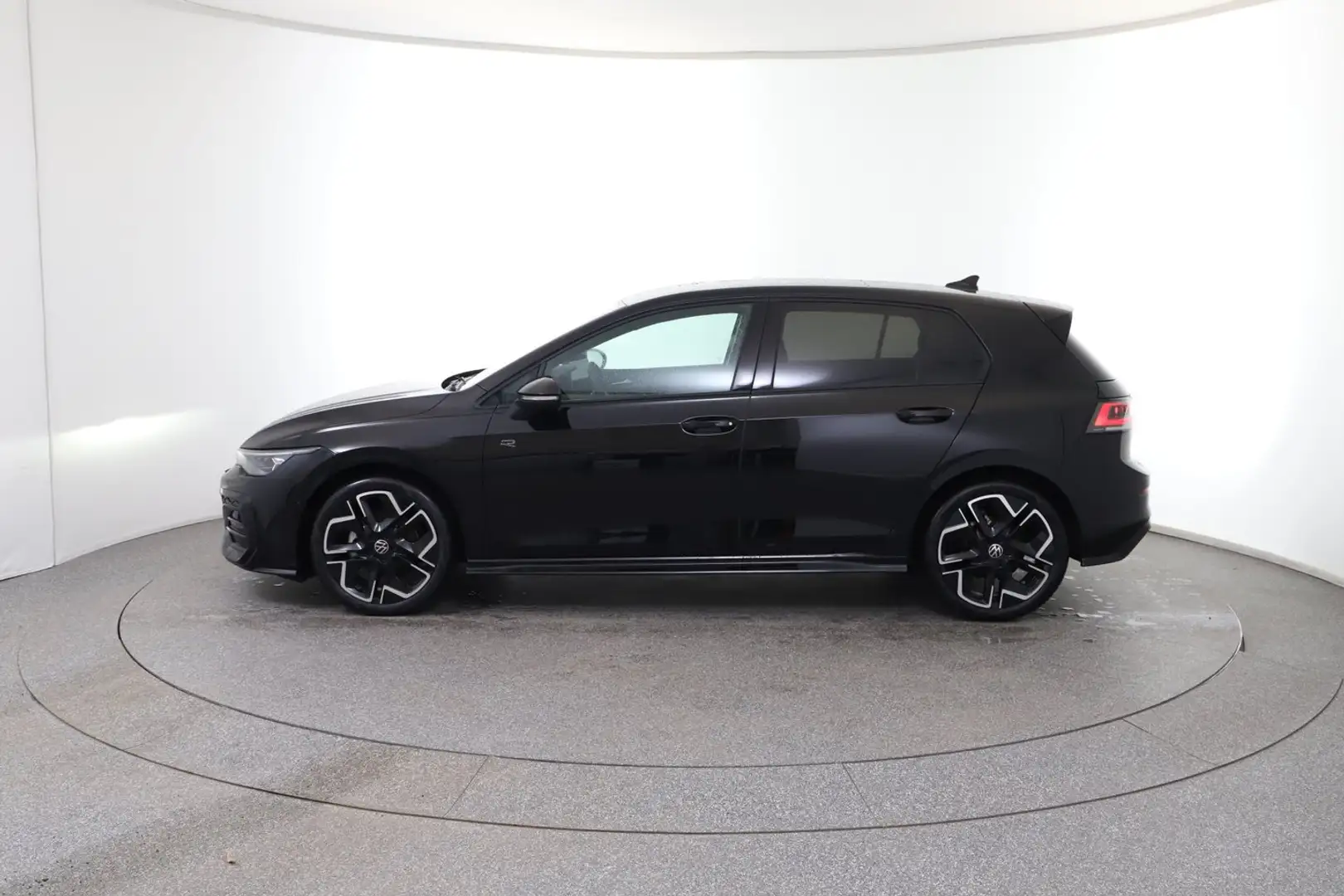 Volkswagen Golf Sport mHEV TSI DSG Schwarz - 2
