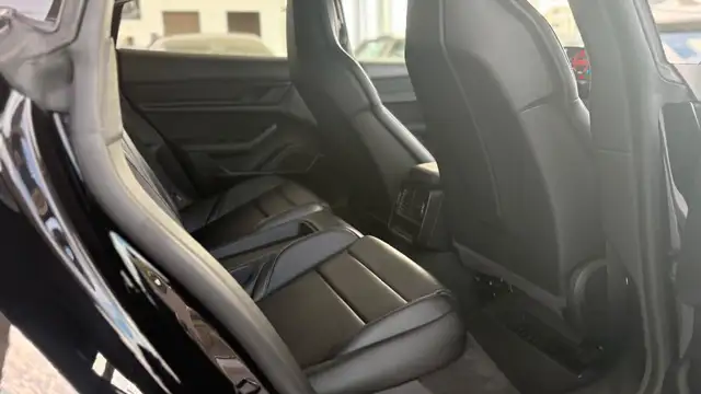 Porsche Taycan view 26