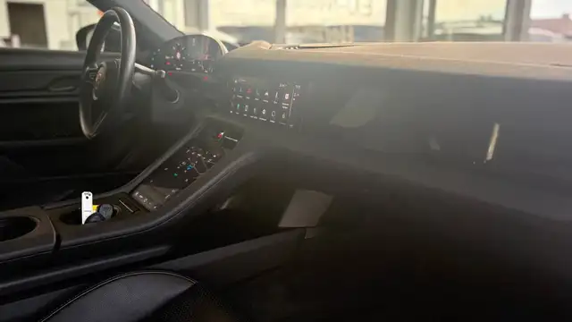 Porsche Taycan view 28
