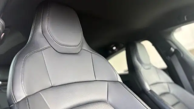 Porsche Taycan view 9