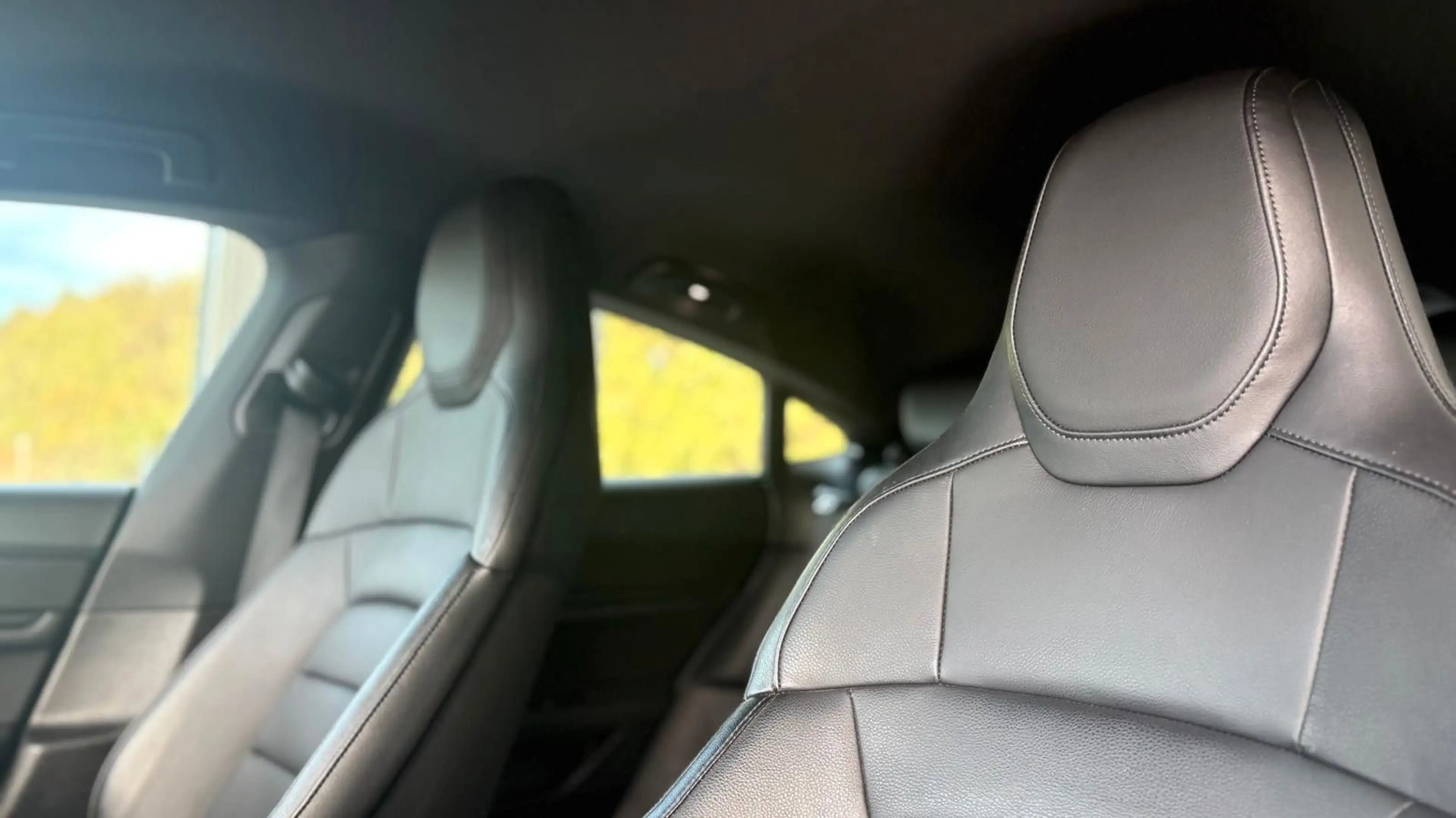 Porsche Taycan 4 S — photo 12