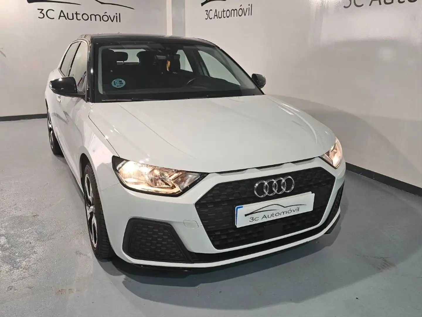 Audi A1 Sportback 25 TFSI 70kW 95CV Weiß - 1