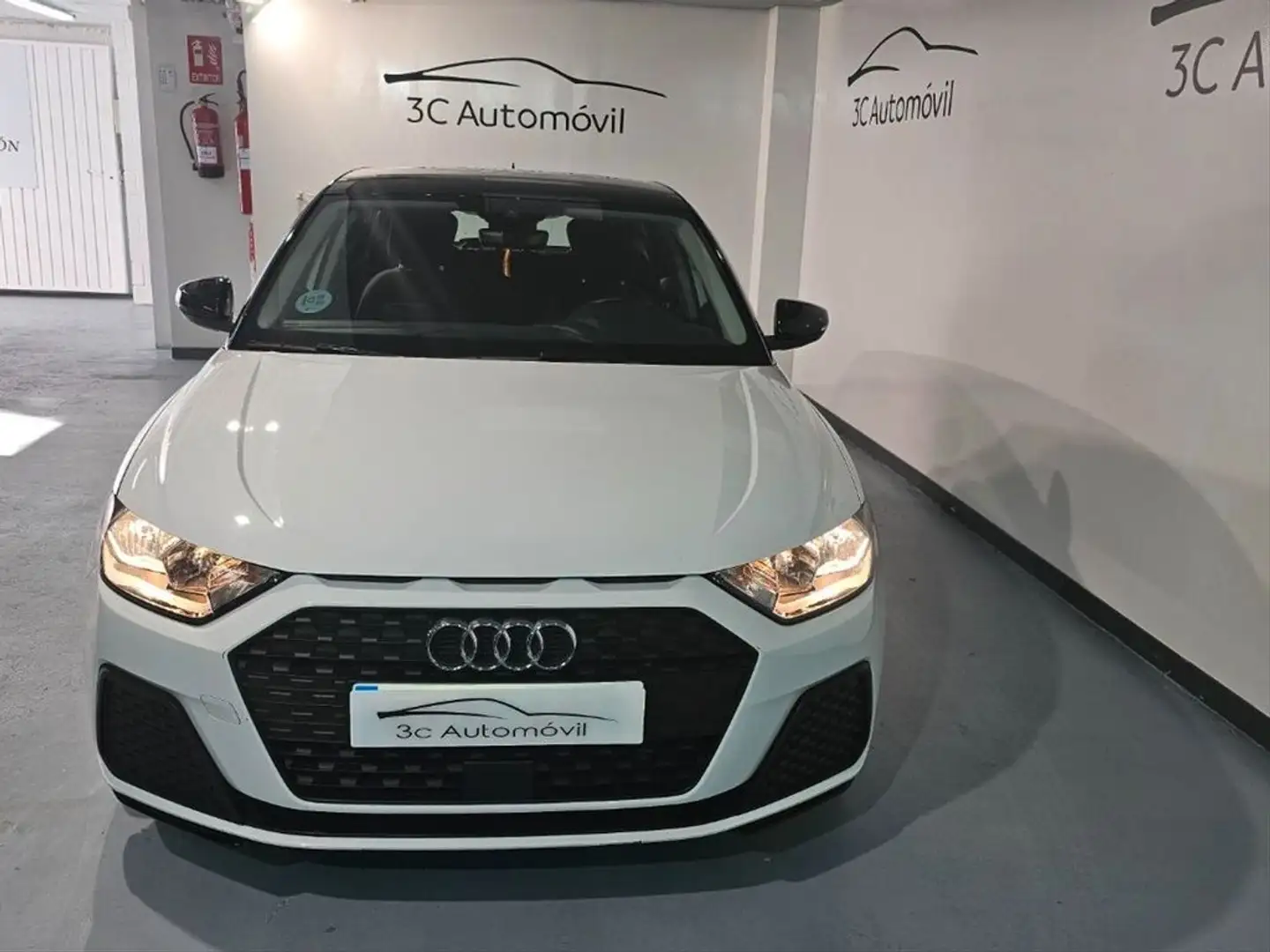 Audi A1 Sportback 25 TFSI 70kW 95CV Weiß - 2