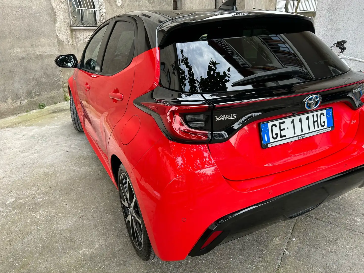 Toyota Yaris 1.5 Premiere UNICO PROPRIETARIO - 2