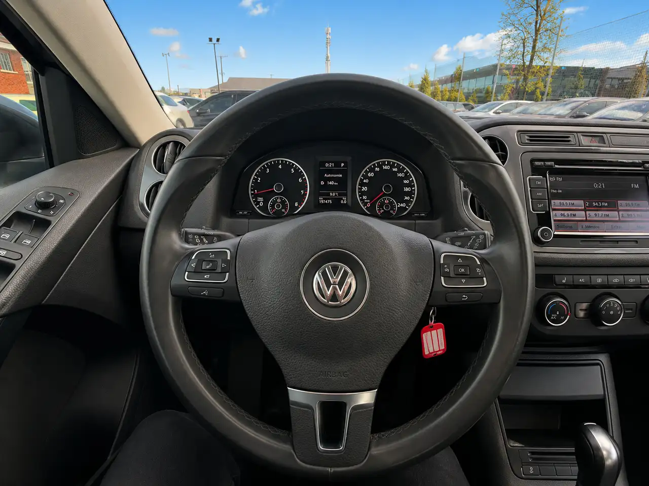 Volkswagen Tiguan снимка Volkswagen Tiguan