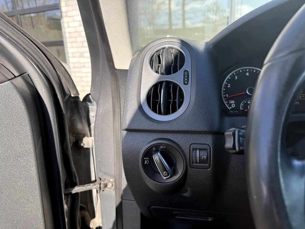 Volkswagen Tiguan снимка Volkswagen Tiguan