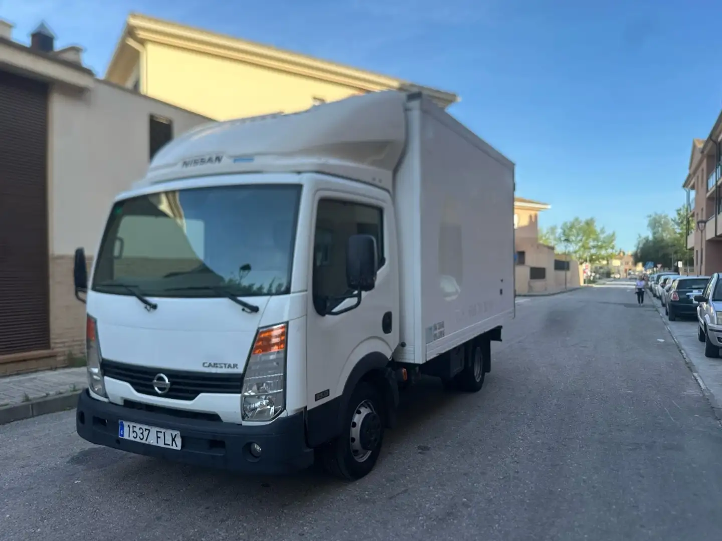Nissan Cabstar 35.13/1 Cabina Fija Blanco - 2