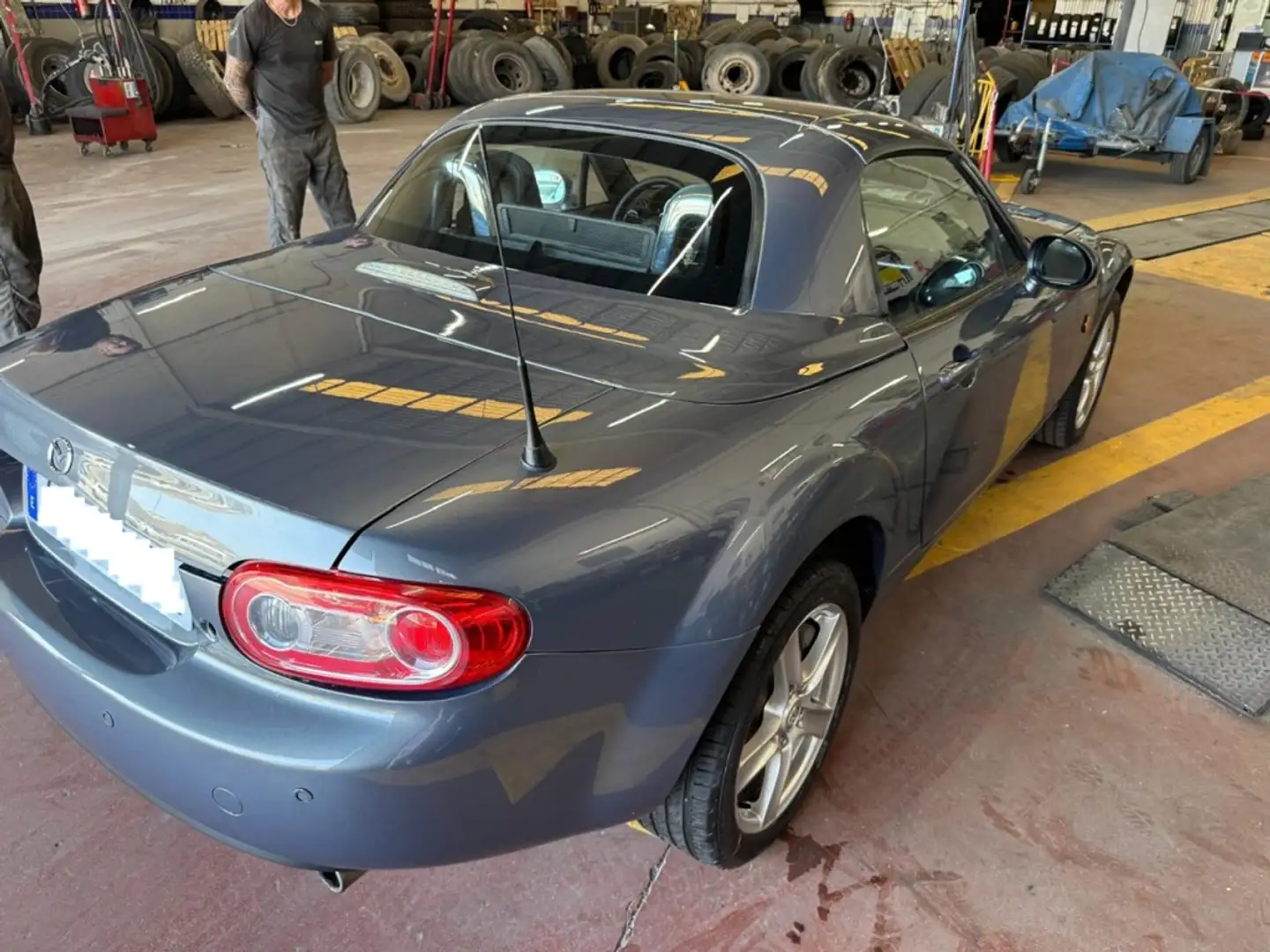 Mazda MX-5 Roadster Coupé 1.8 Active Gris - 1