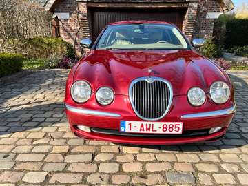 2.5i V6 24v Executive