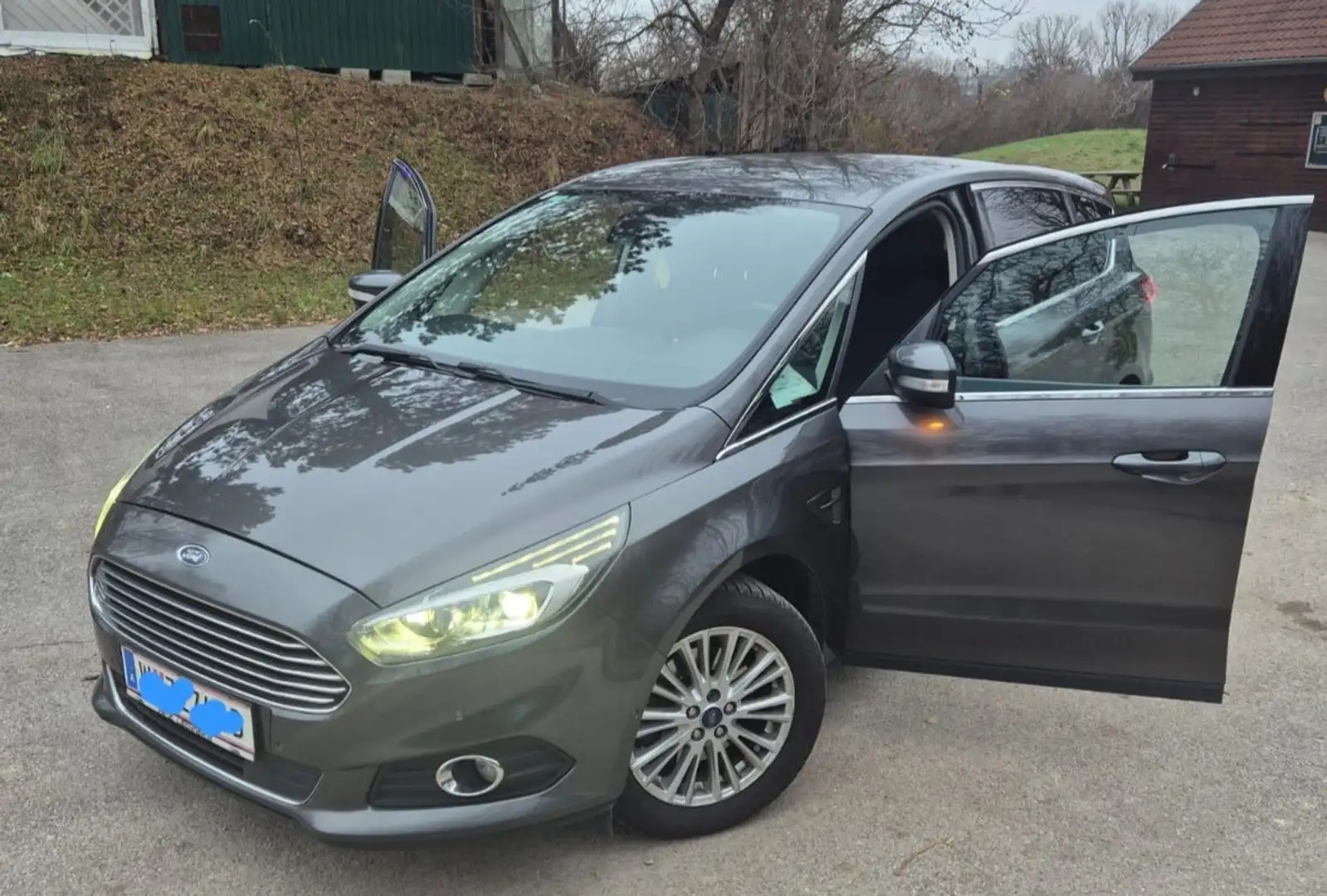 Ford S-Max 2.0 EcoBlue Titanium Silber - 1
