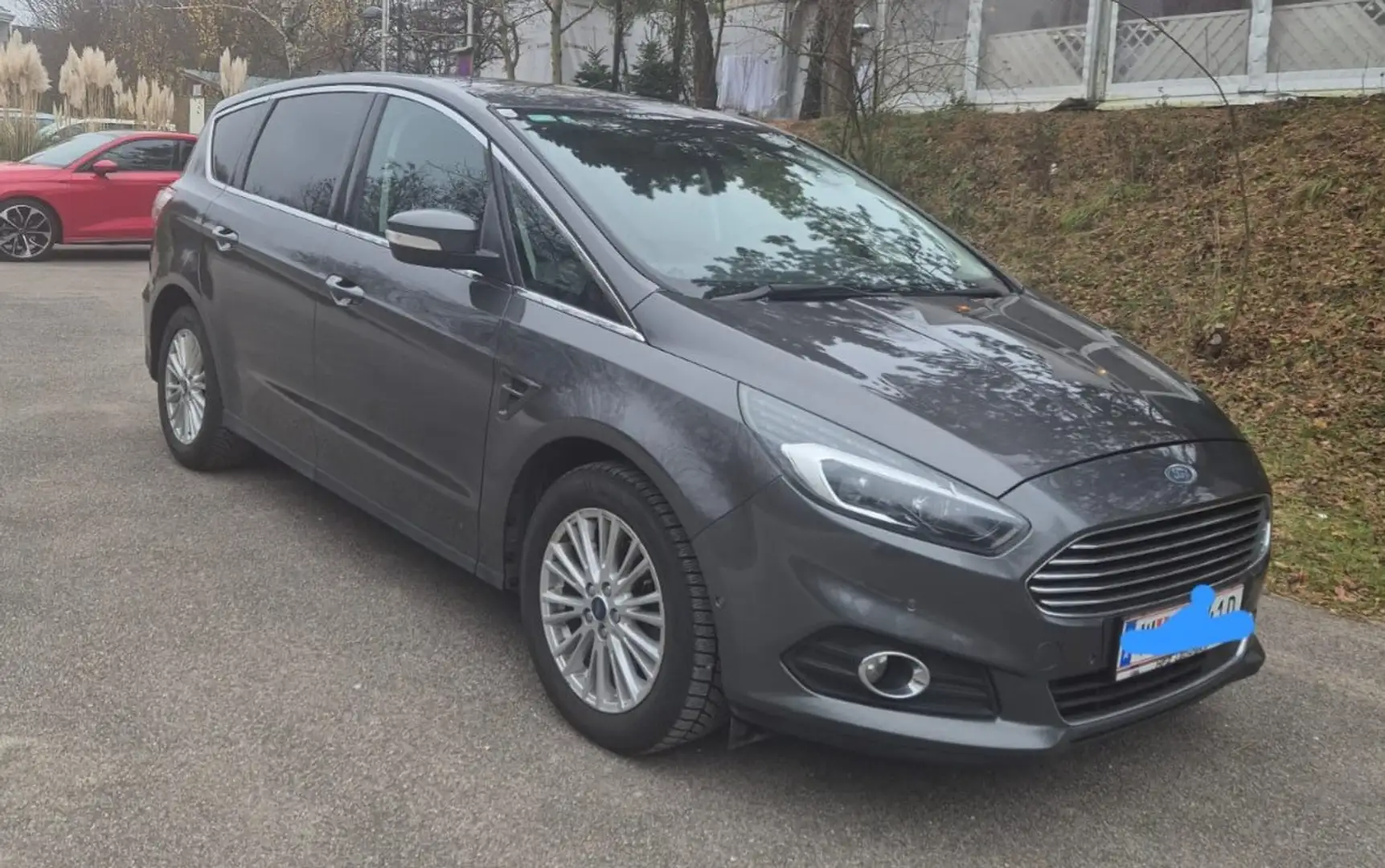 Ford S-Max 2.0 EcoBlue Titanium Silber - 2