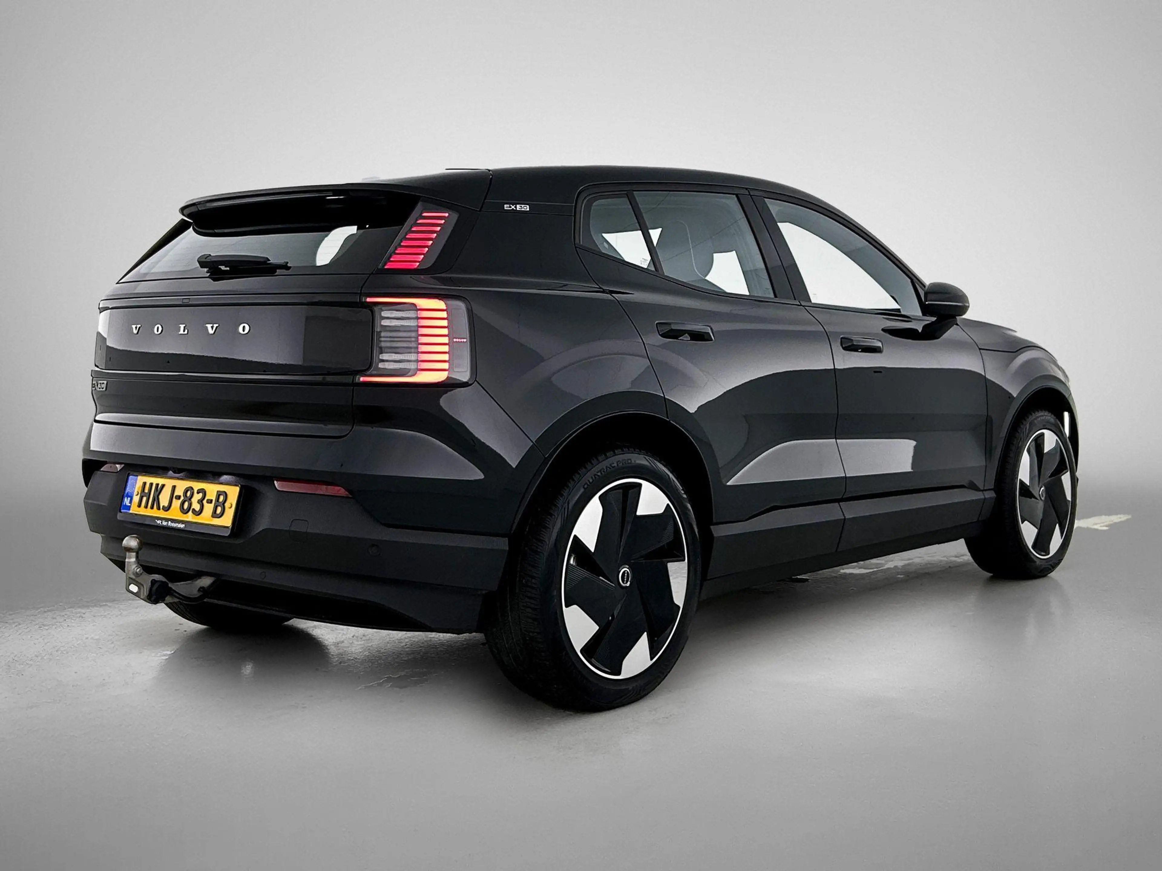 Volvo EX30 Single Motor Extended Range Plus 69 kWh | Trekhaak — photo 4