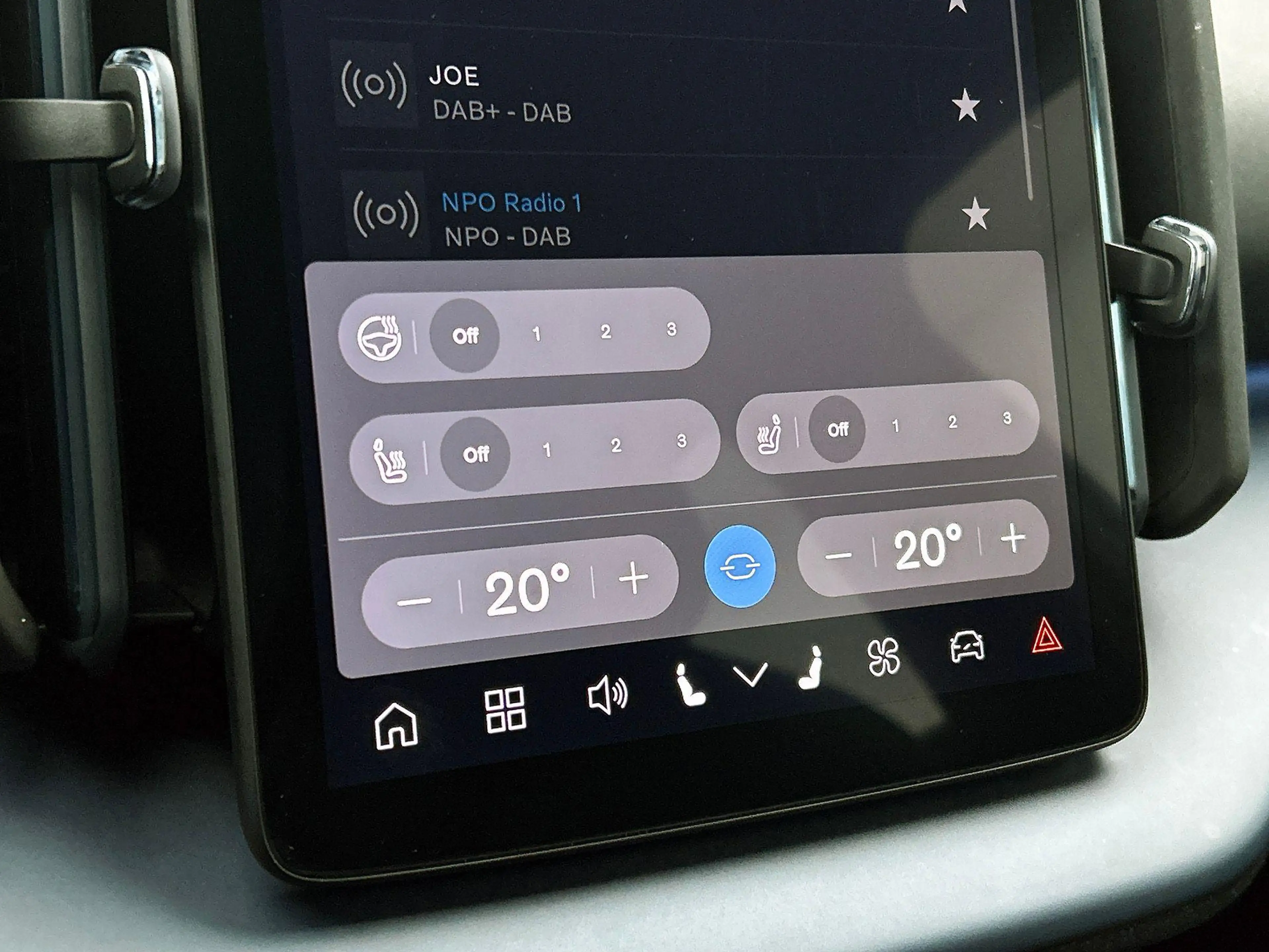 Volvo EX30 Single Motor Extended Range Plus 69 kWh | Trekhaak — photo 8