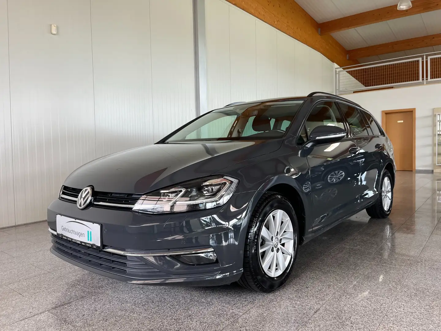 Volkswagen Golf Variant Rabbit 40 1,6 TDI SCR Grijs - 2