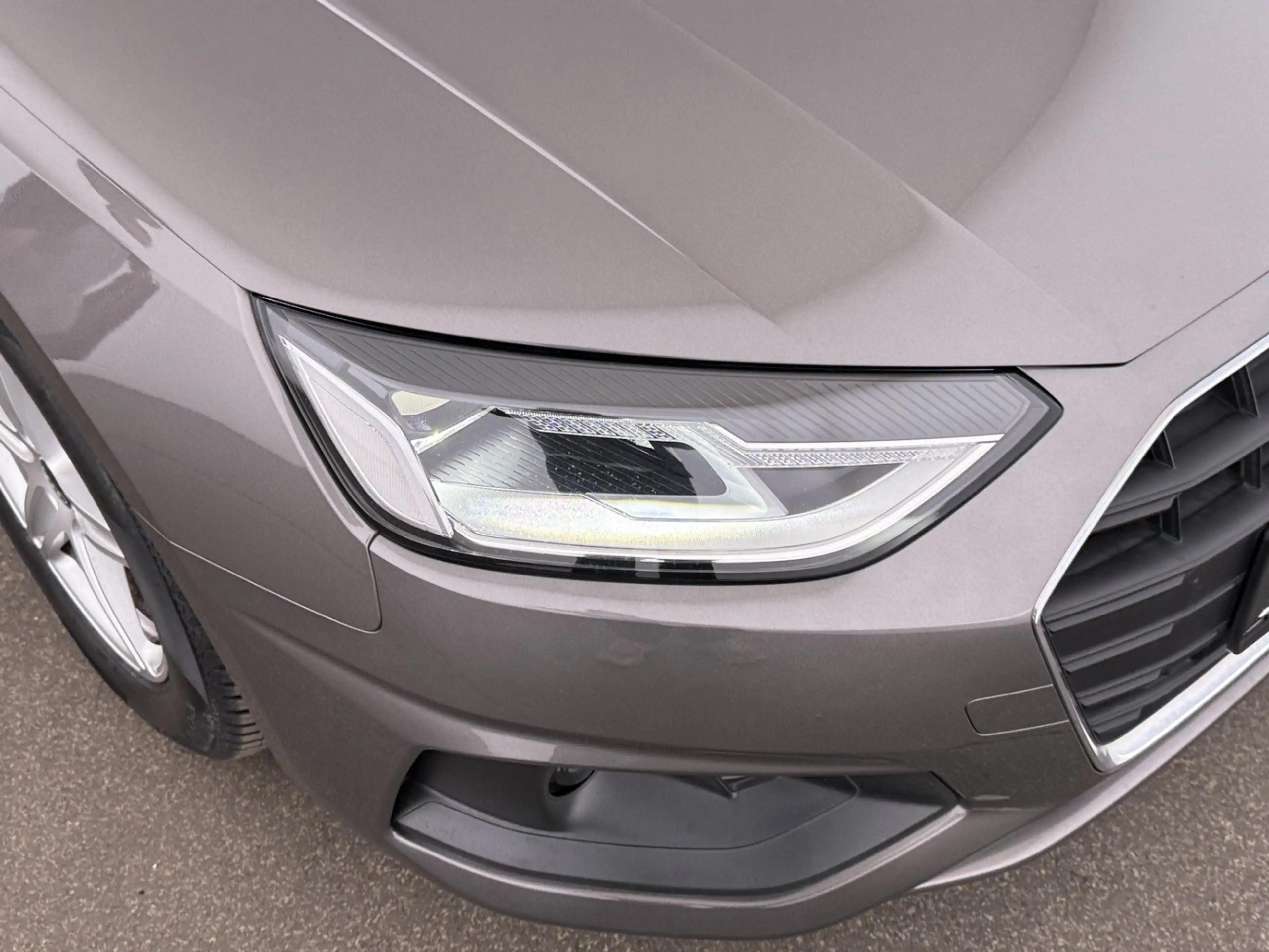 Audi A4 Avant 30 TDI Aut LED NAVI TEMPOMAT KLIMA PDC — photo 12