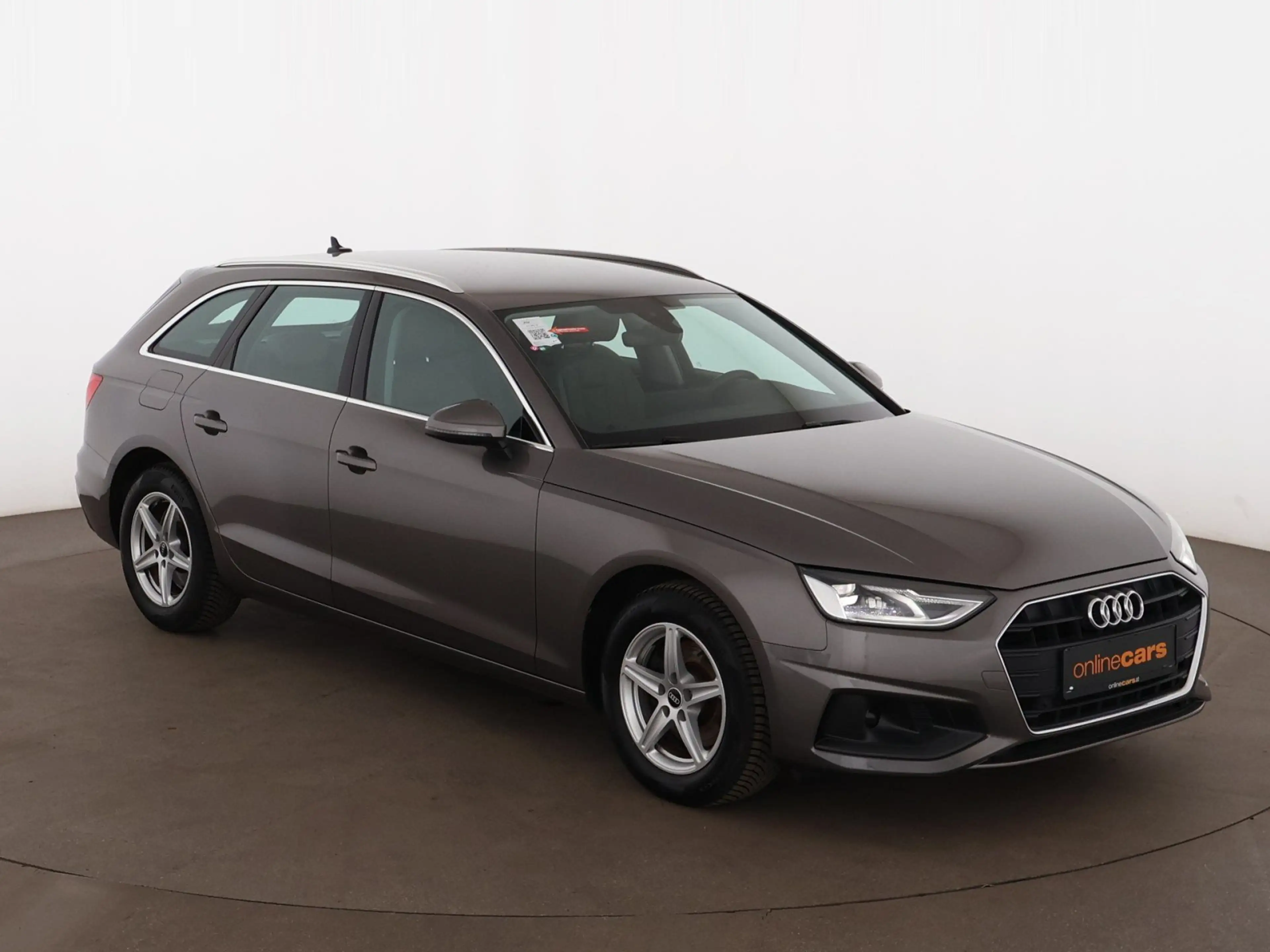 Audi A4 Avant 30 TDI Aut LED NAVI TEMPOMAT KLIMA PDC — photo 4