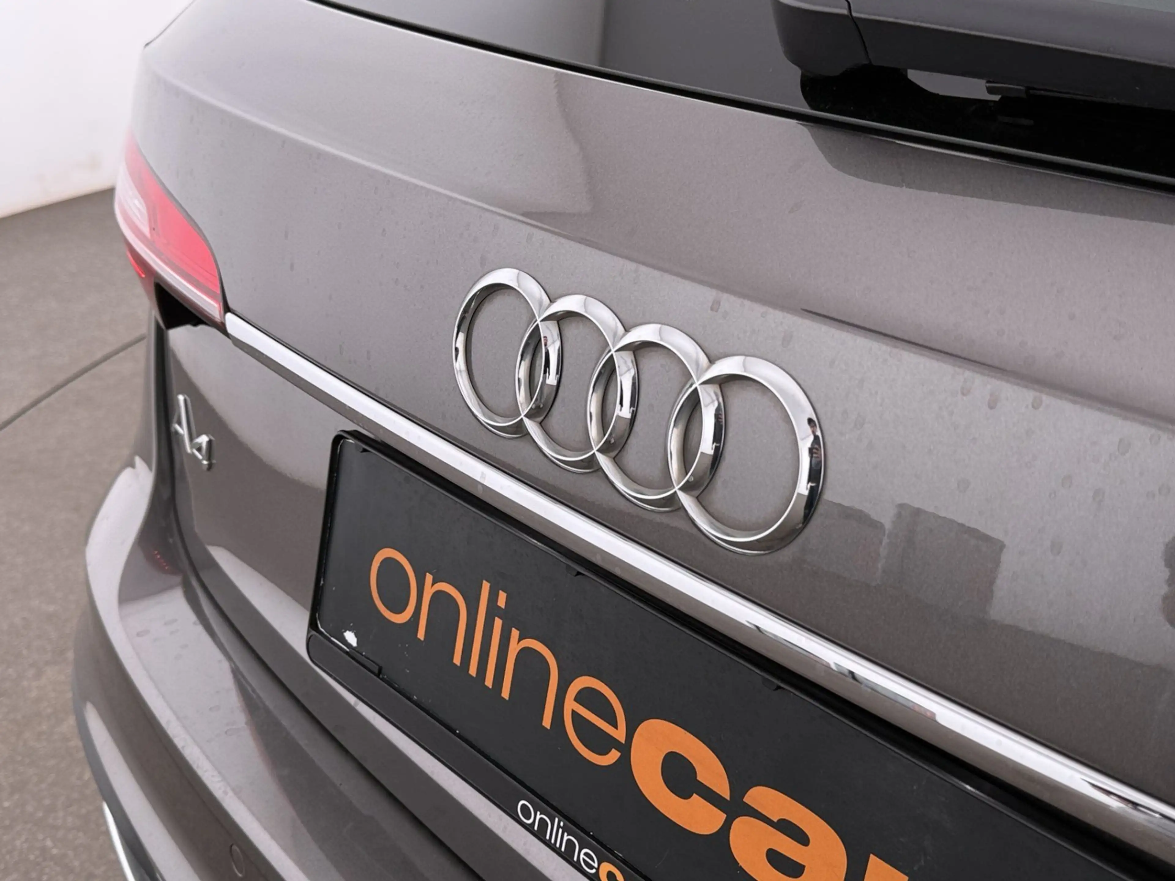 Audi A4 Avant 30 TDI Aut LED NAVI TEMPOMAT KLIMA PDC — photo 10