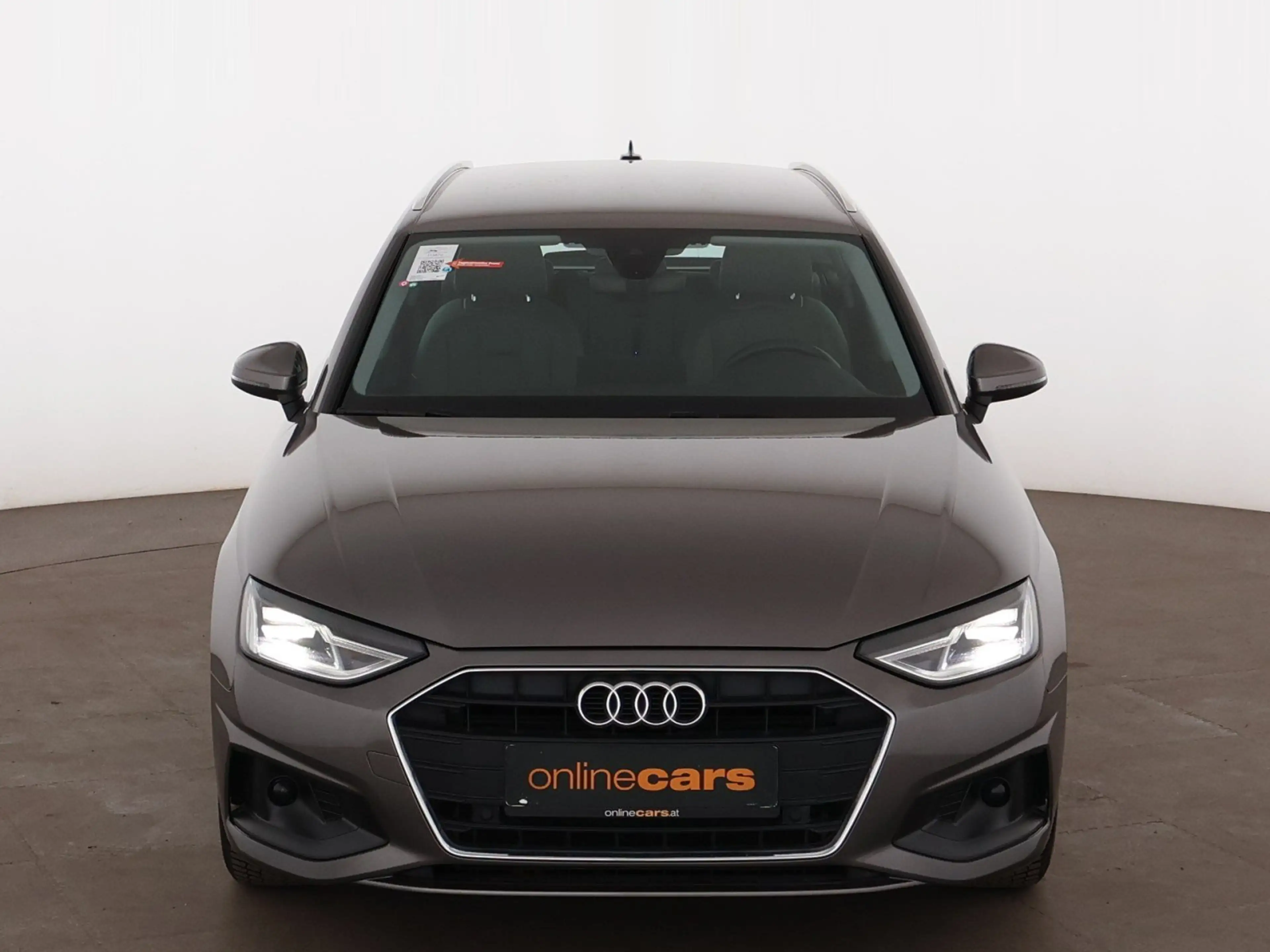 Audi A4 Avant 30 TDI Aut LED NAVI TEMPOMAT KLIMA PDC — photo 2
